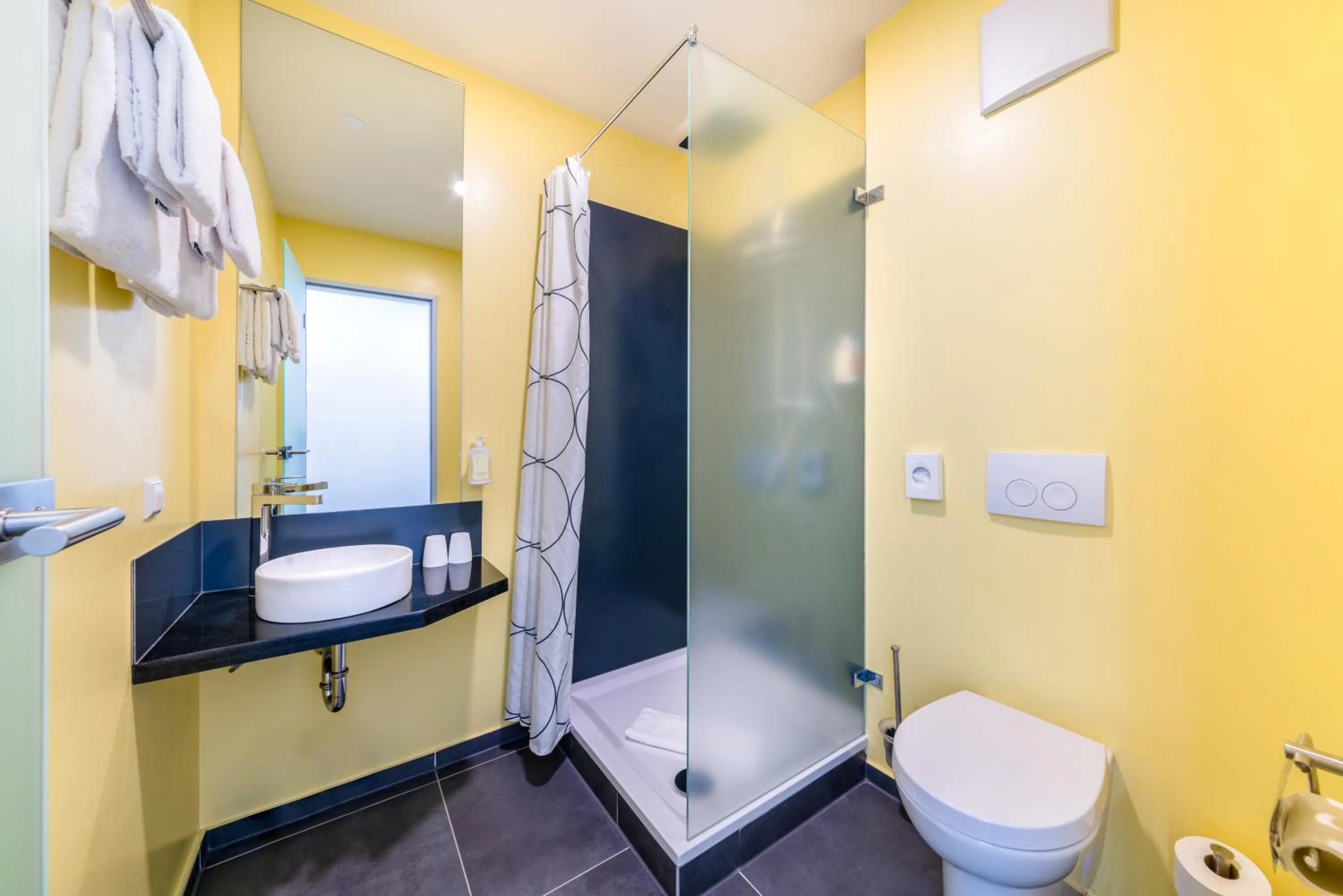 Bathroom in Hostel Art & Style