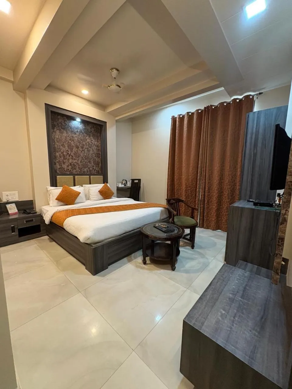 Bed in Hotel Ozas Grand