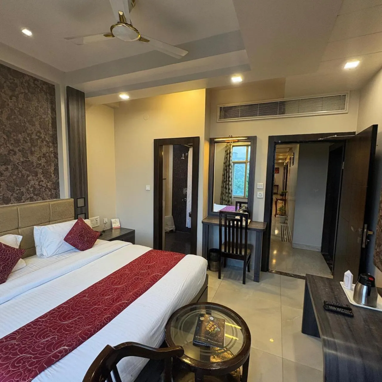 Bed in Hotel Ozas Grand