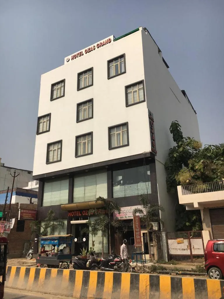 Property building in Hotel Ozas Grand