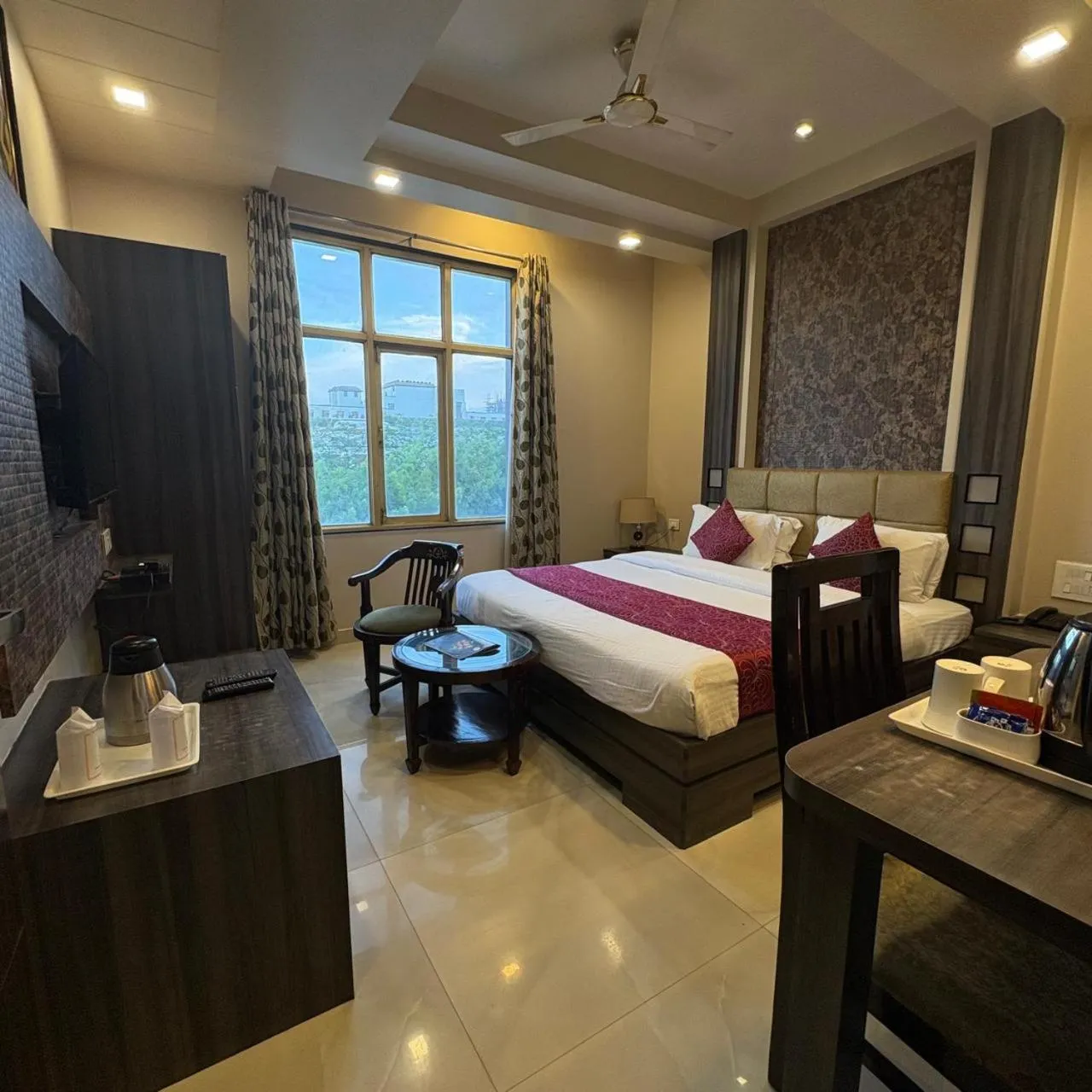 Bed in Hotel Ozas Grand