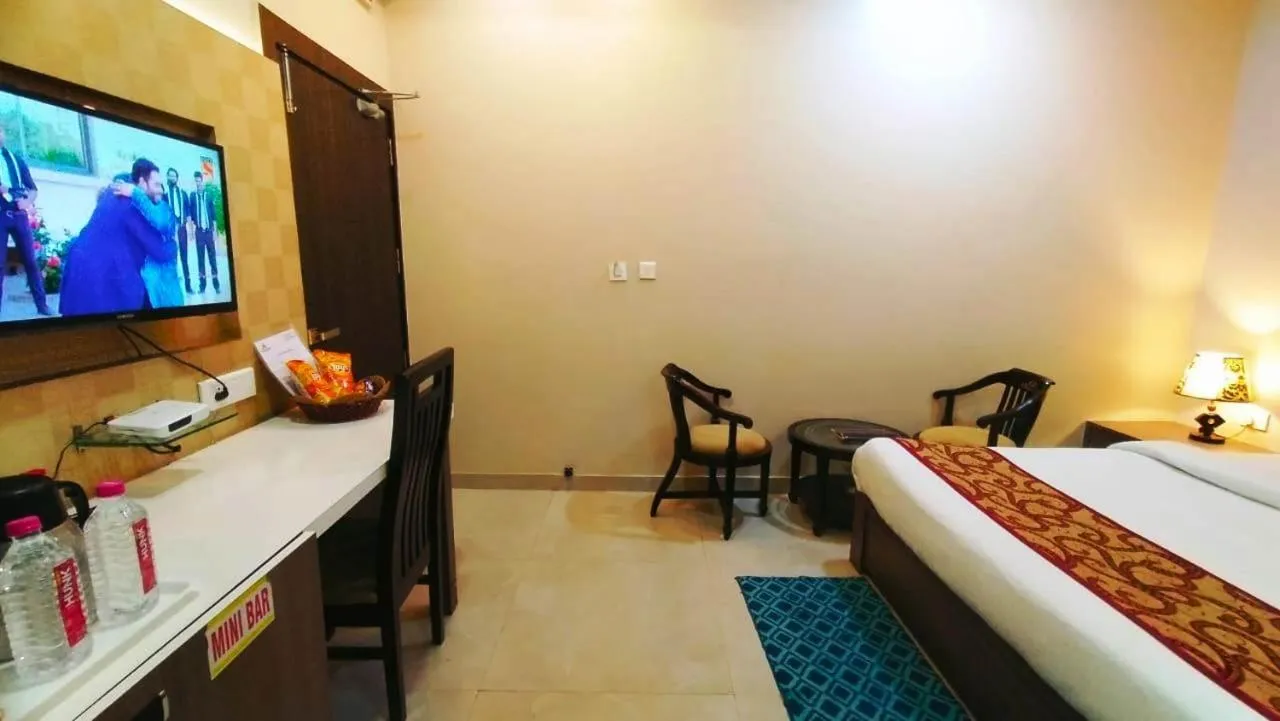 Photo of the whole room, Bed in Hotel Ozas Grand