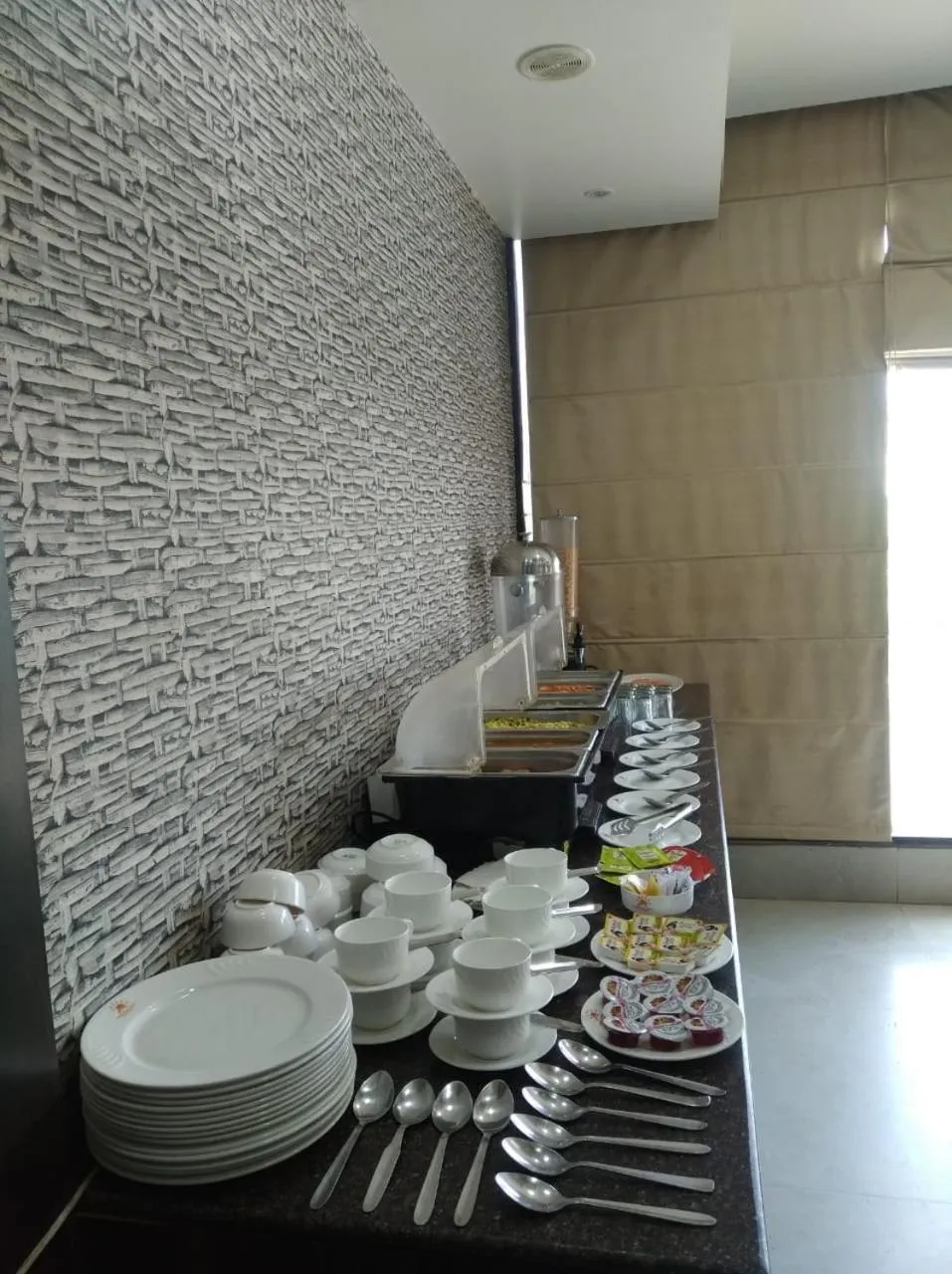 Food and drinks in Hotel Ozas Grand