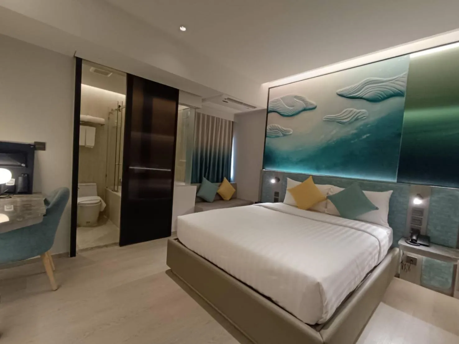 TV and multimedia, Bed in Mike Hotel