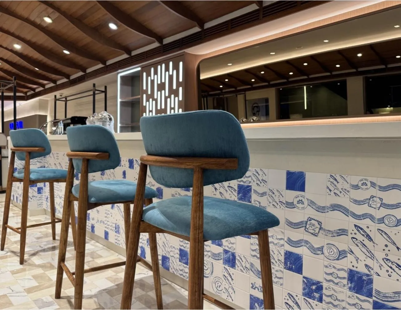 Lounge or bar in Mike Hotel