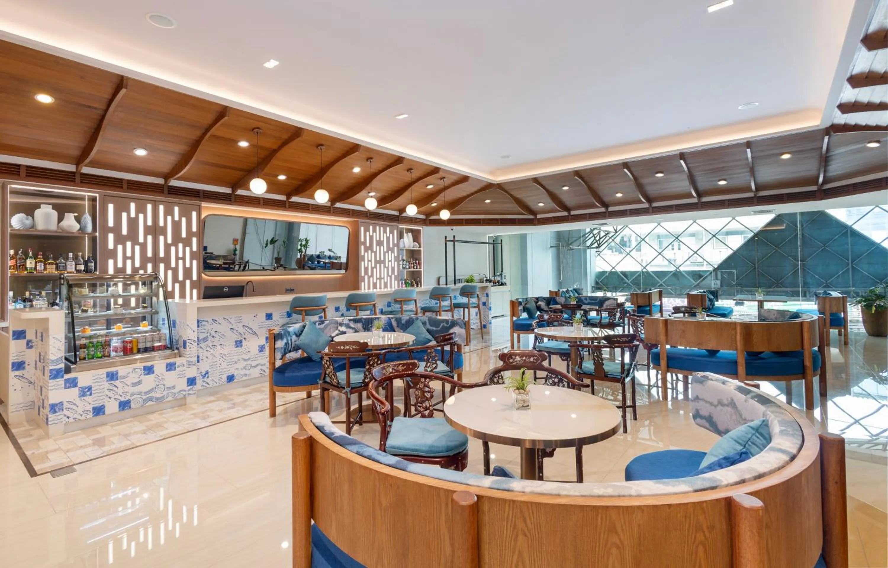 Restaurant/places to eat in Cloudotel Walking Street Pattaya