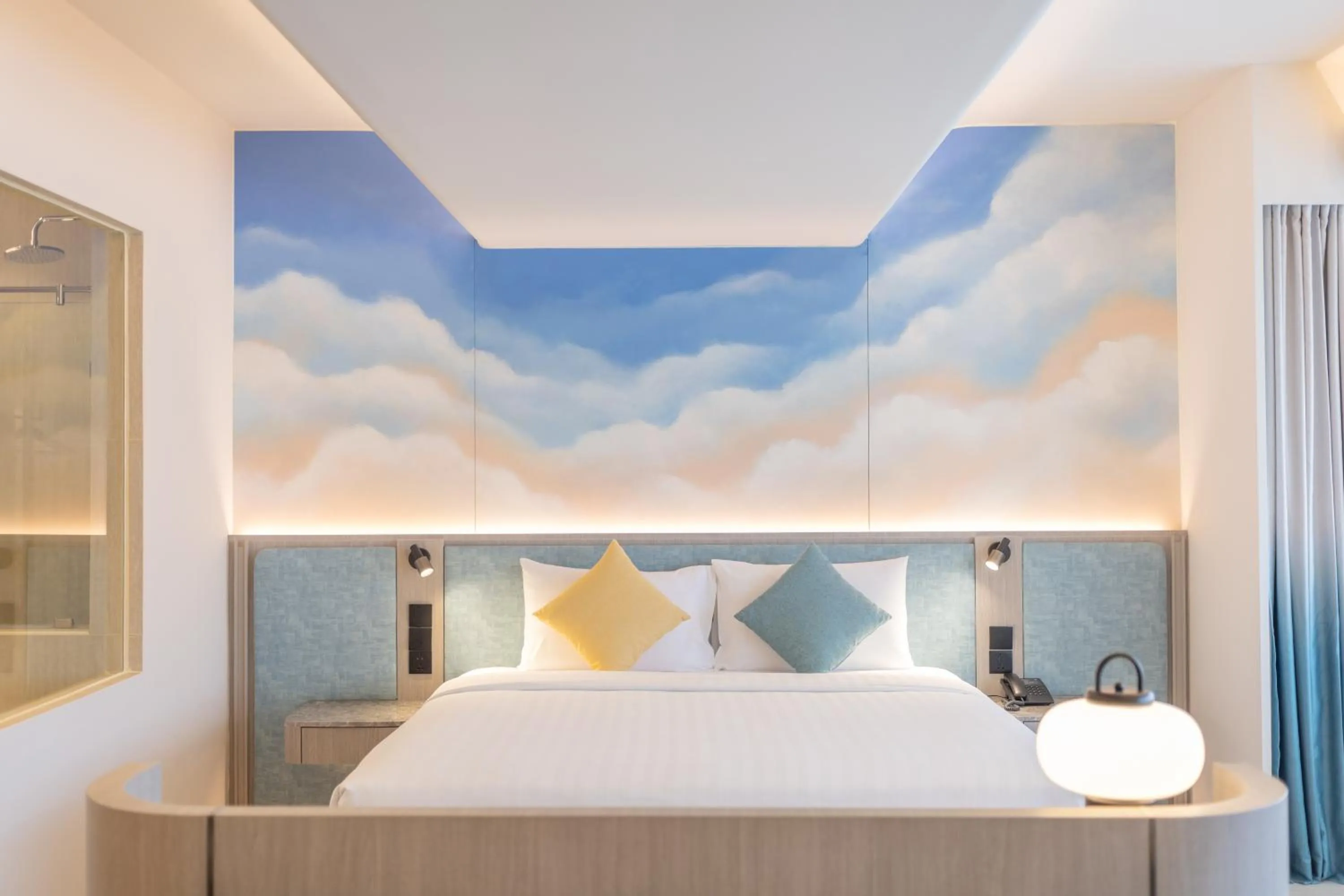 Bedroom, Bed in Cloudotel Walking Street Pattaya