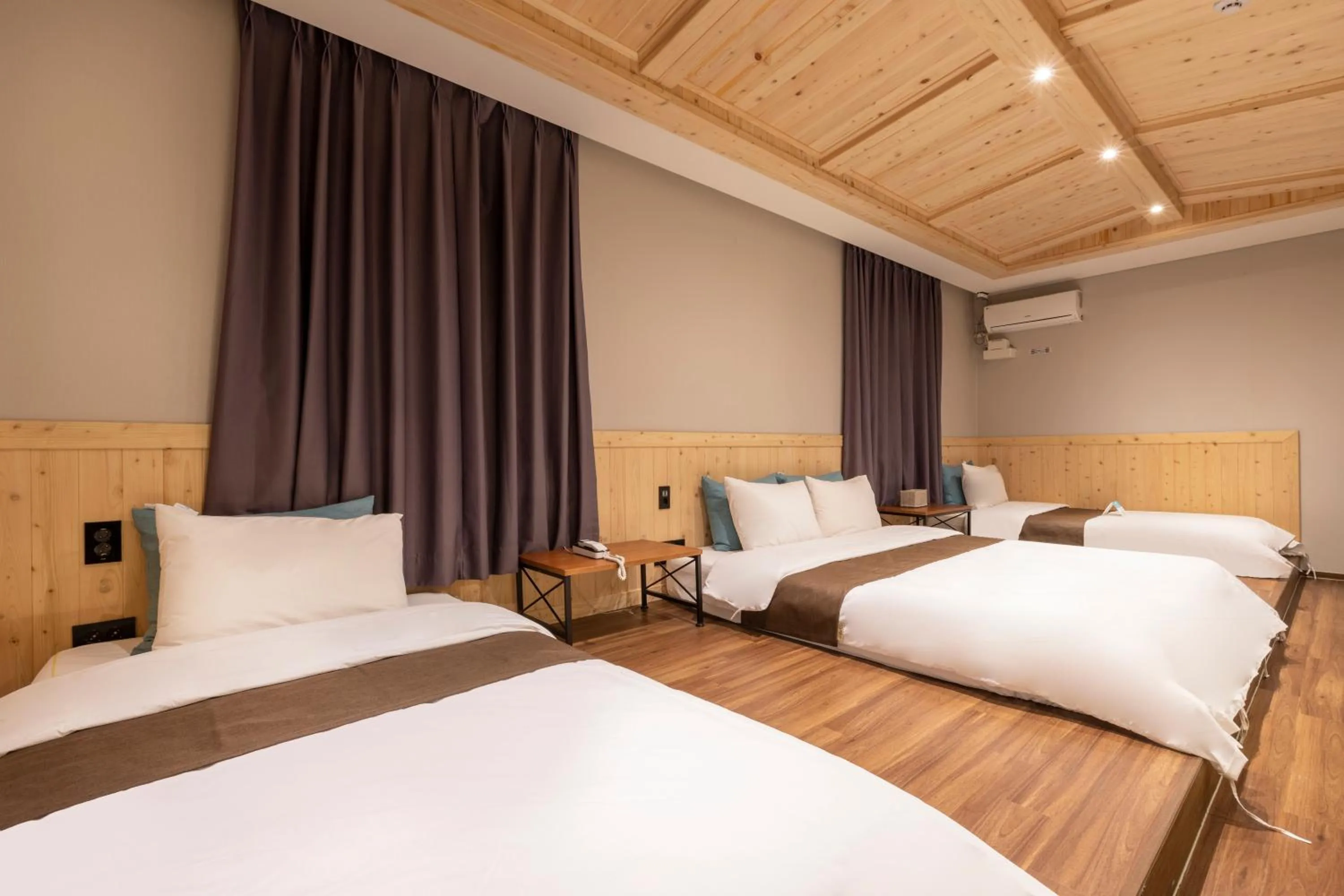 Bed in Sorgente Business Hotel