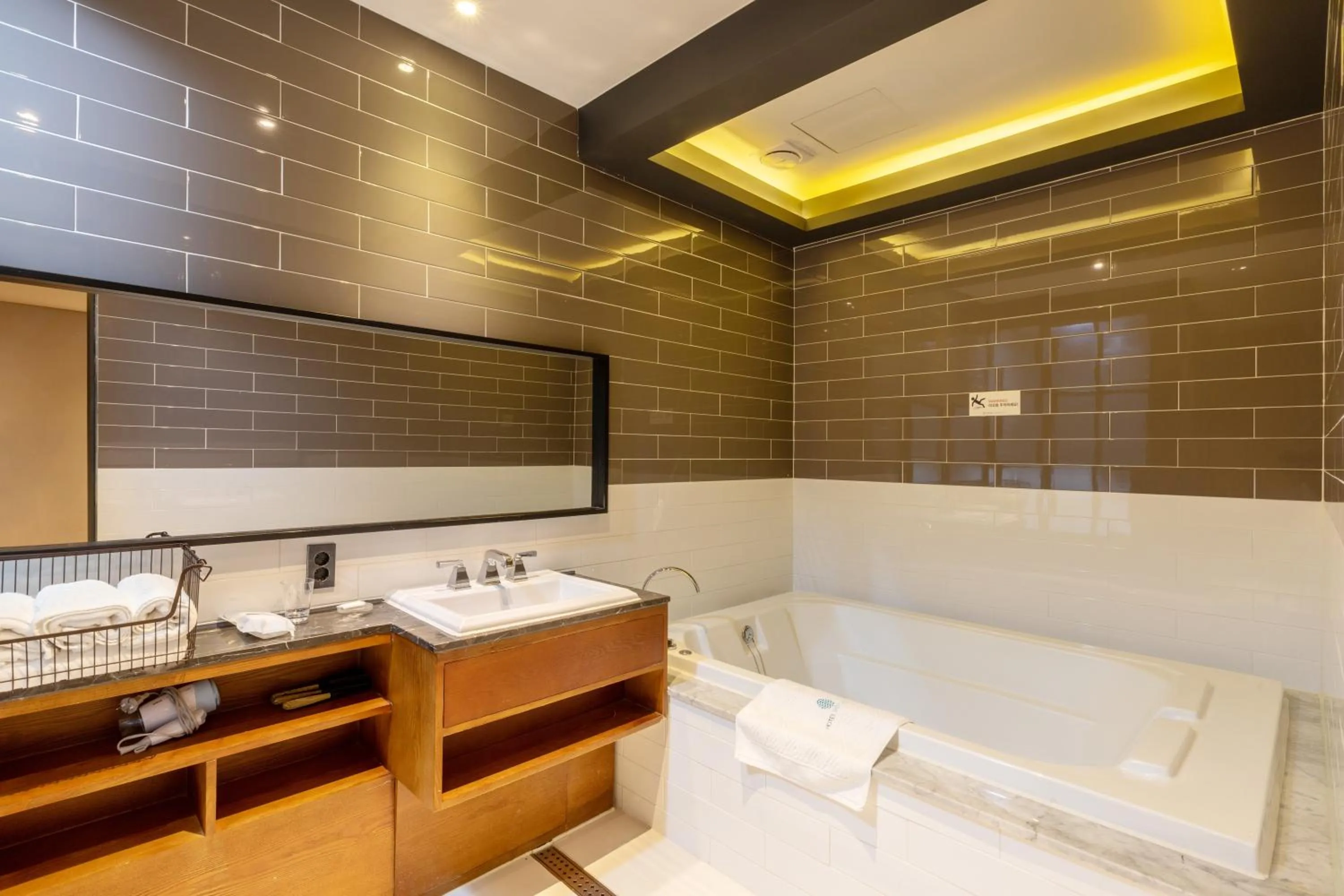 Bathroom in Sorgente Business Hotel