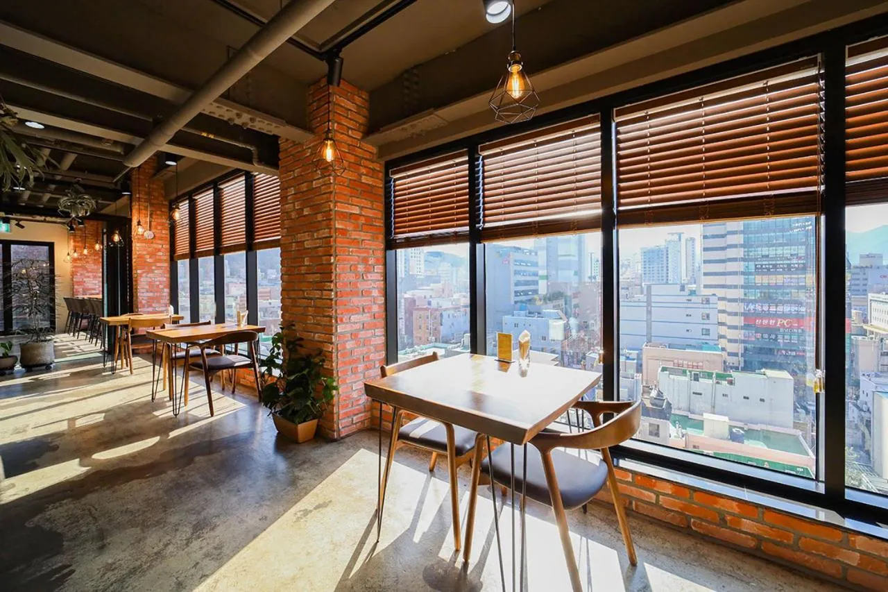 Restaurant/places to eat in Sorgente Business Hotel