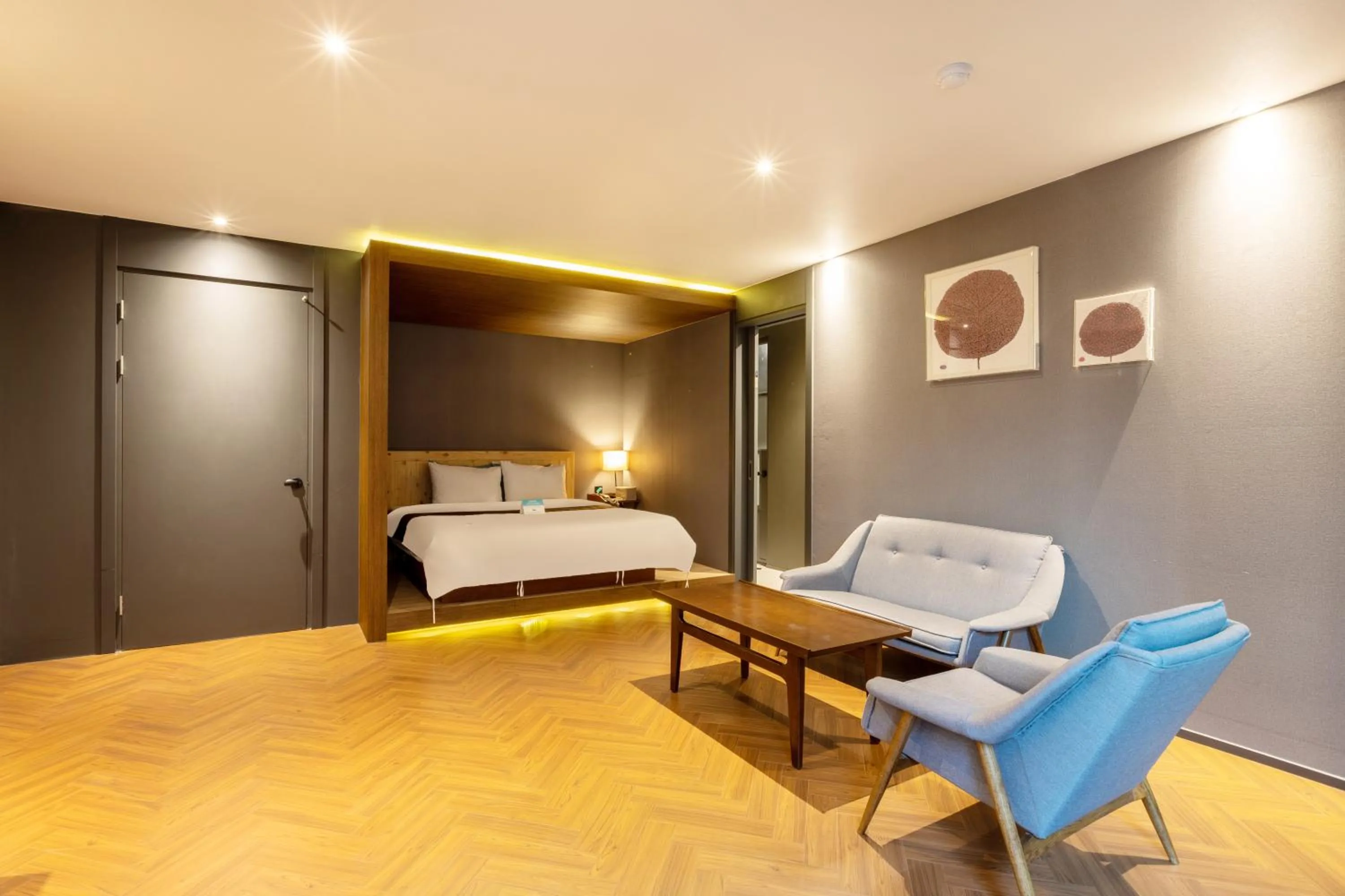 Living room, Bed in Sorgente Business Hotel