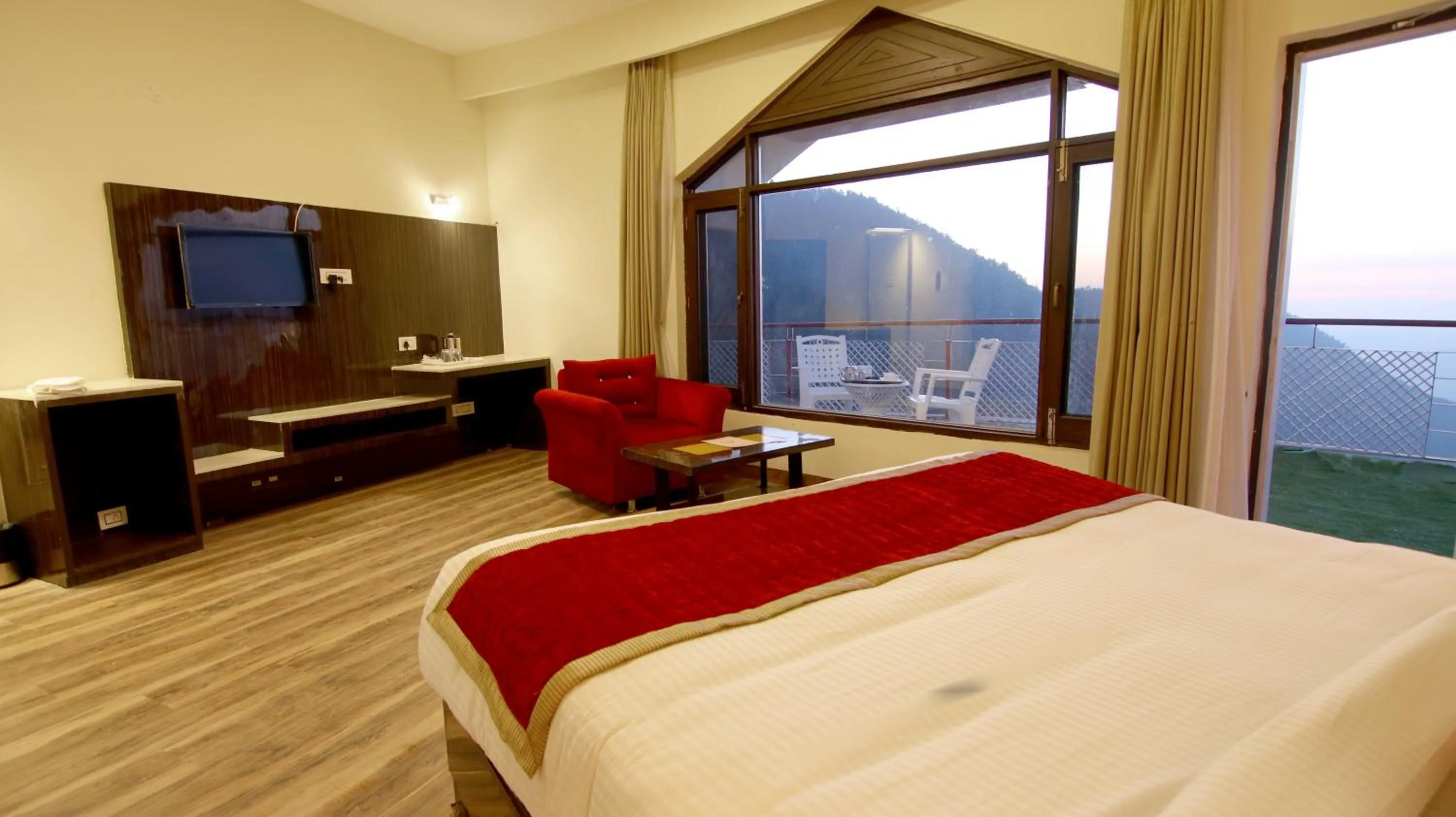 Photo of the whole room in Kufri Pacific Resort