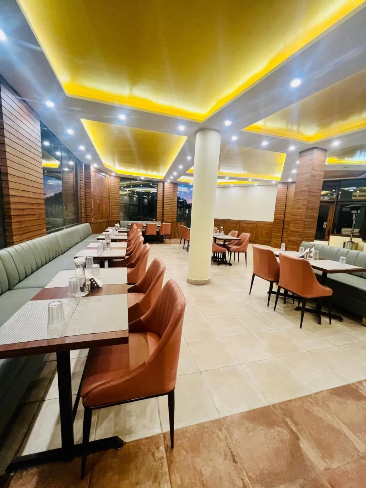 Restaurant/places to eat in Kufri Pacific Resort