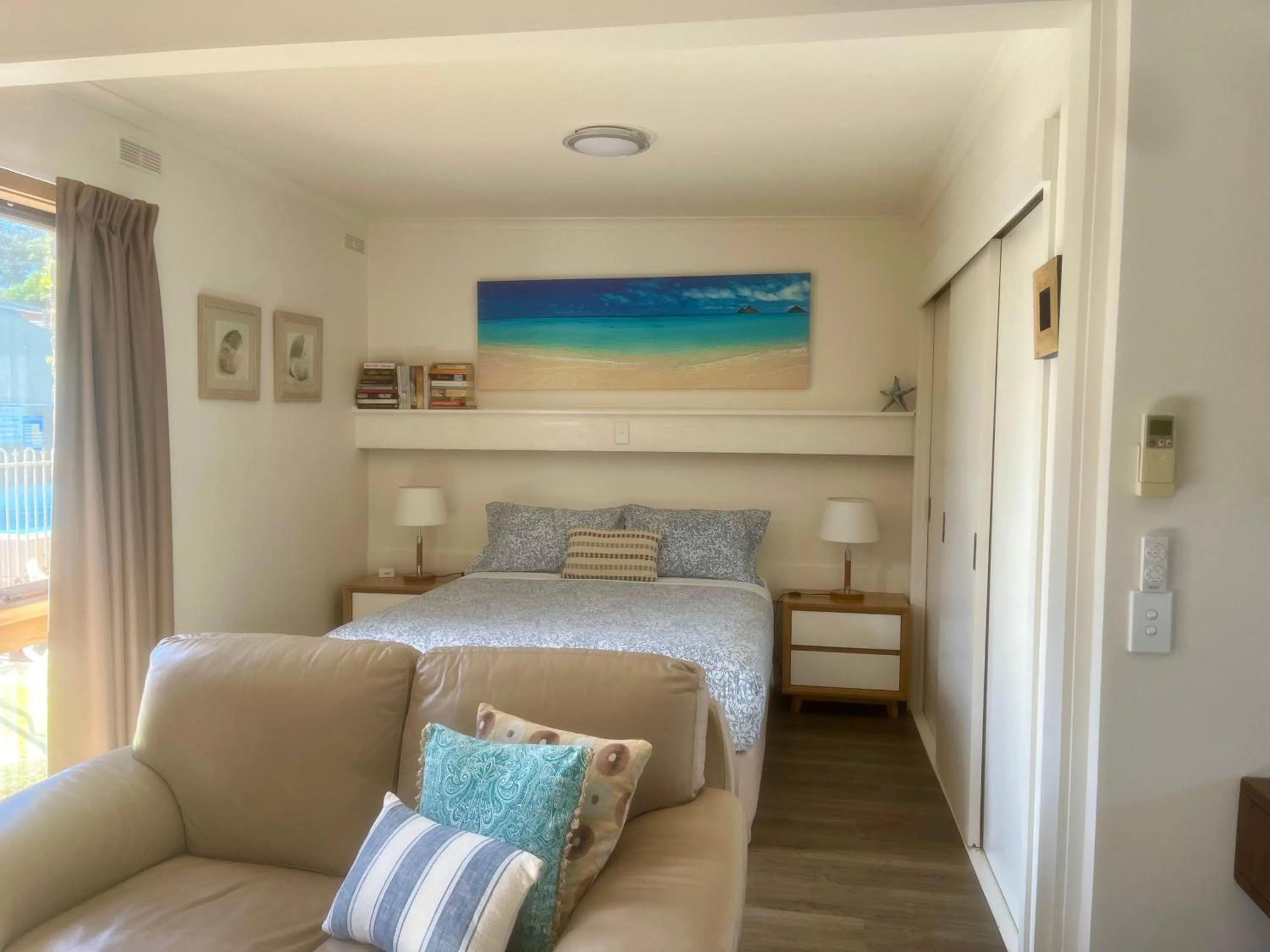 Bedroom, Bed in Gowings of Mallacoota