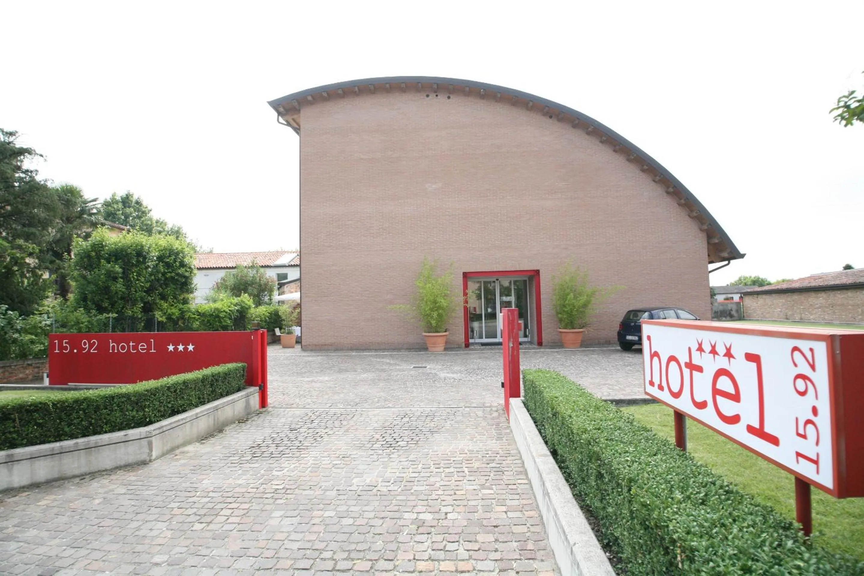 Property building in 15.92 Hotel