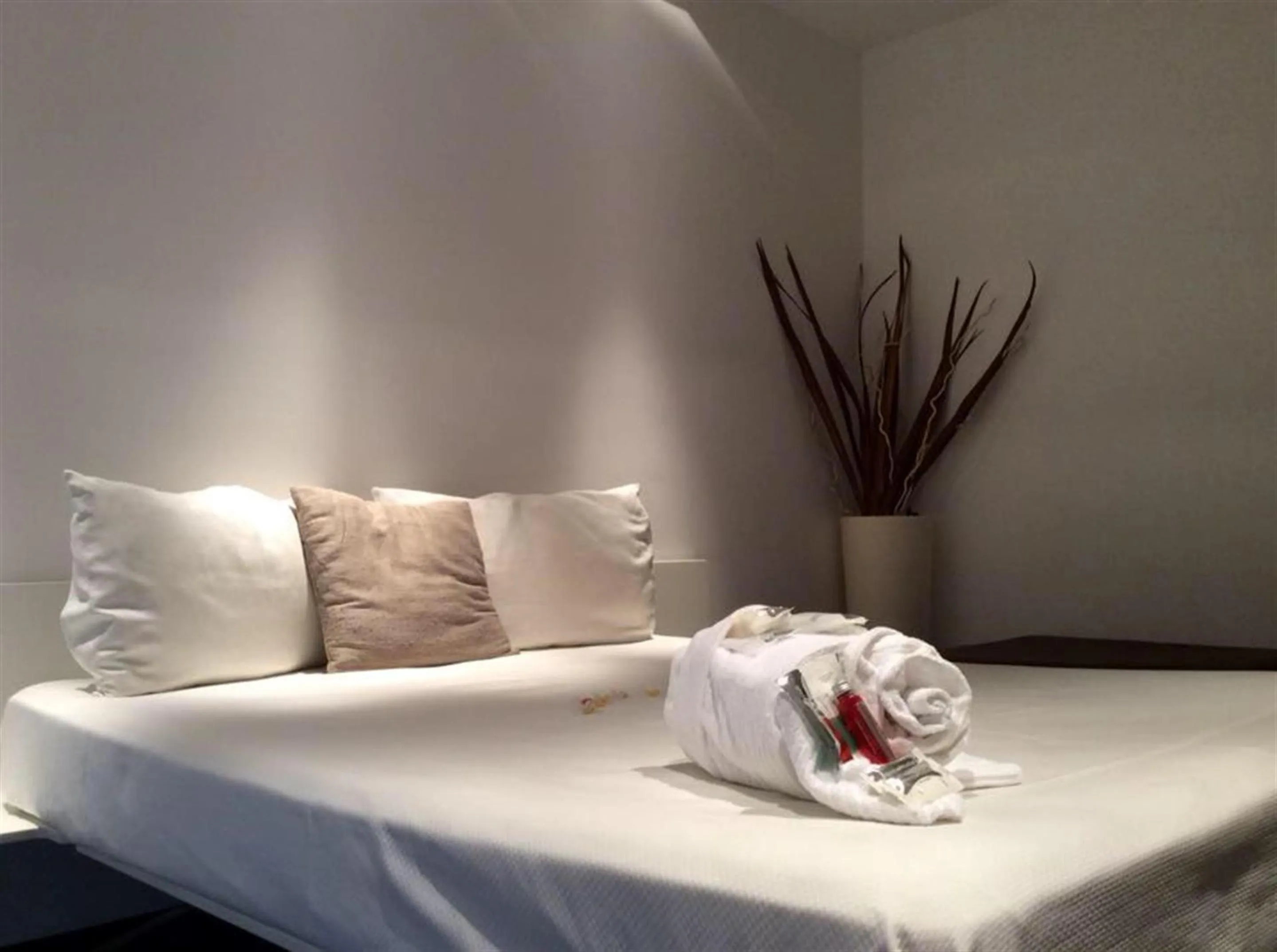 Bed in 15.92 Hotel