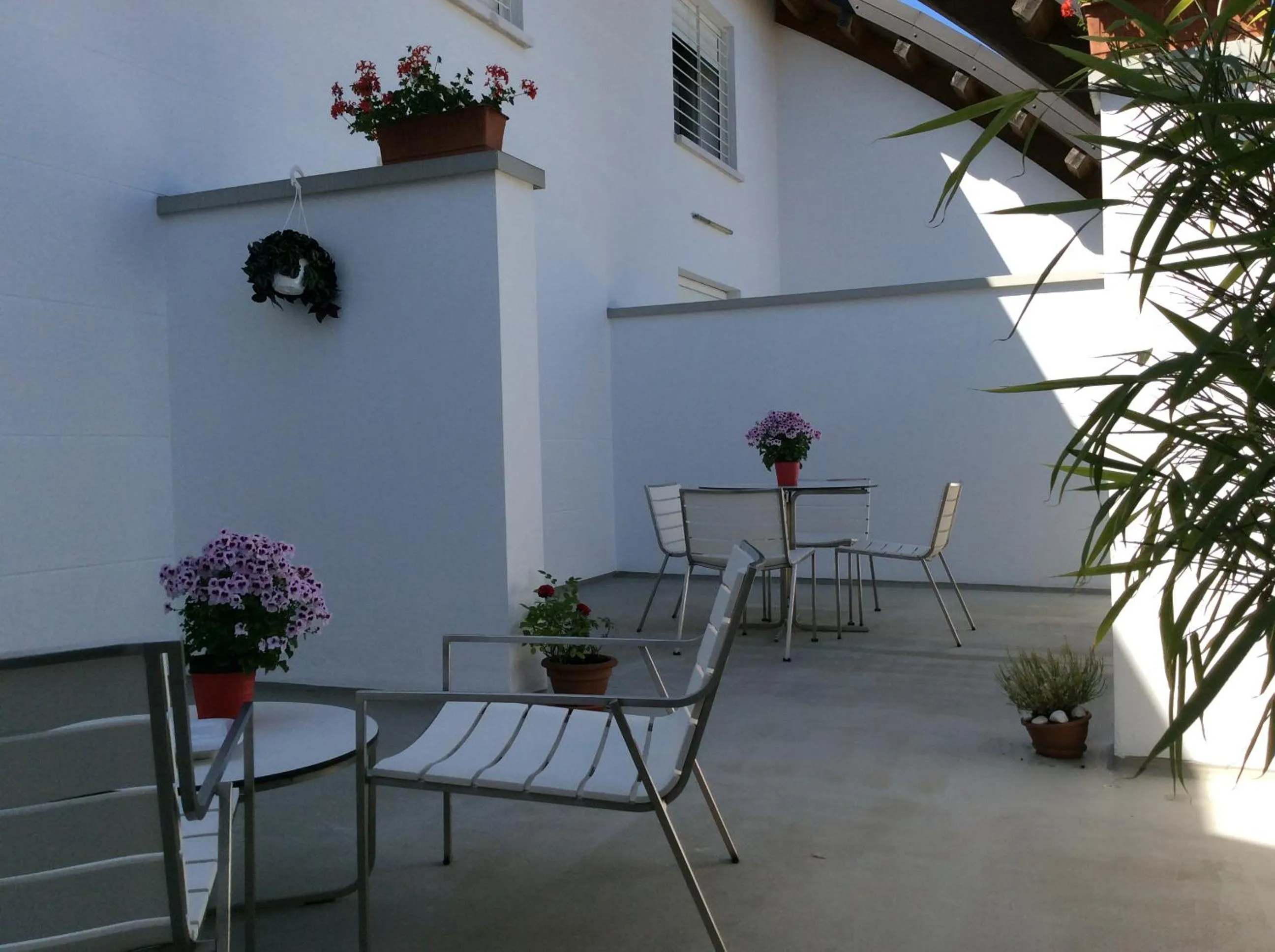 Spring in 15.92 Hotel