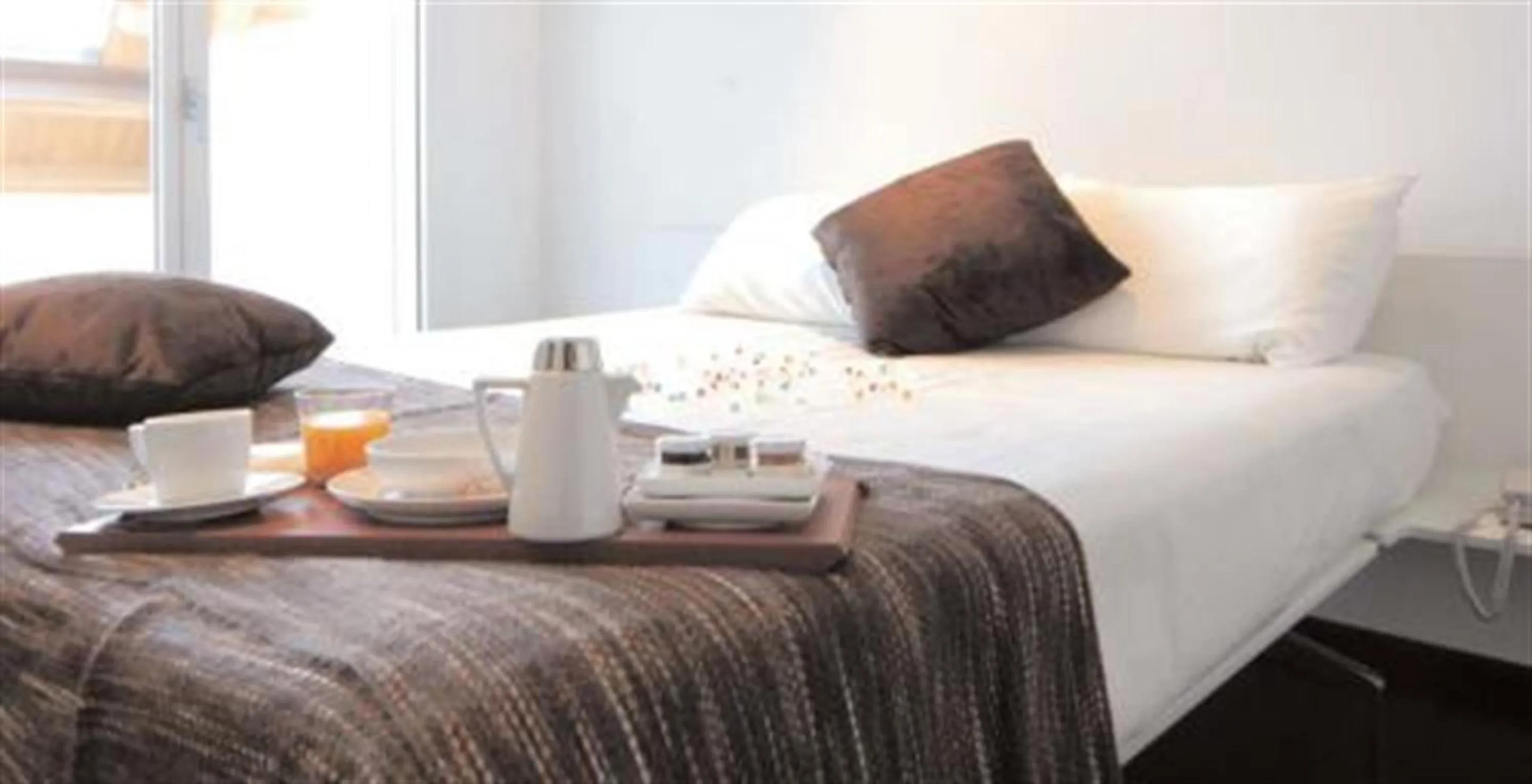 Photo of the whole room in 15.92 Hotel