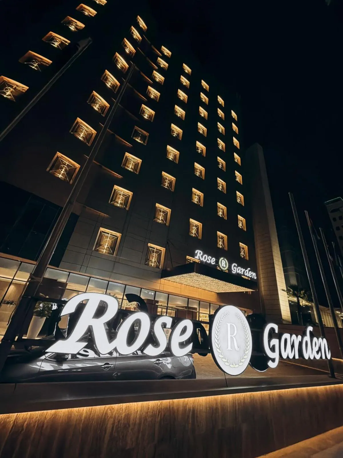 Rose Garden Hotel فندق روز جاردن