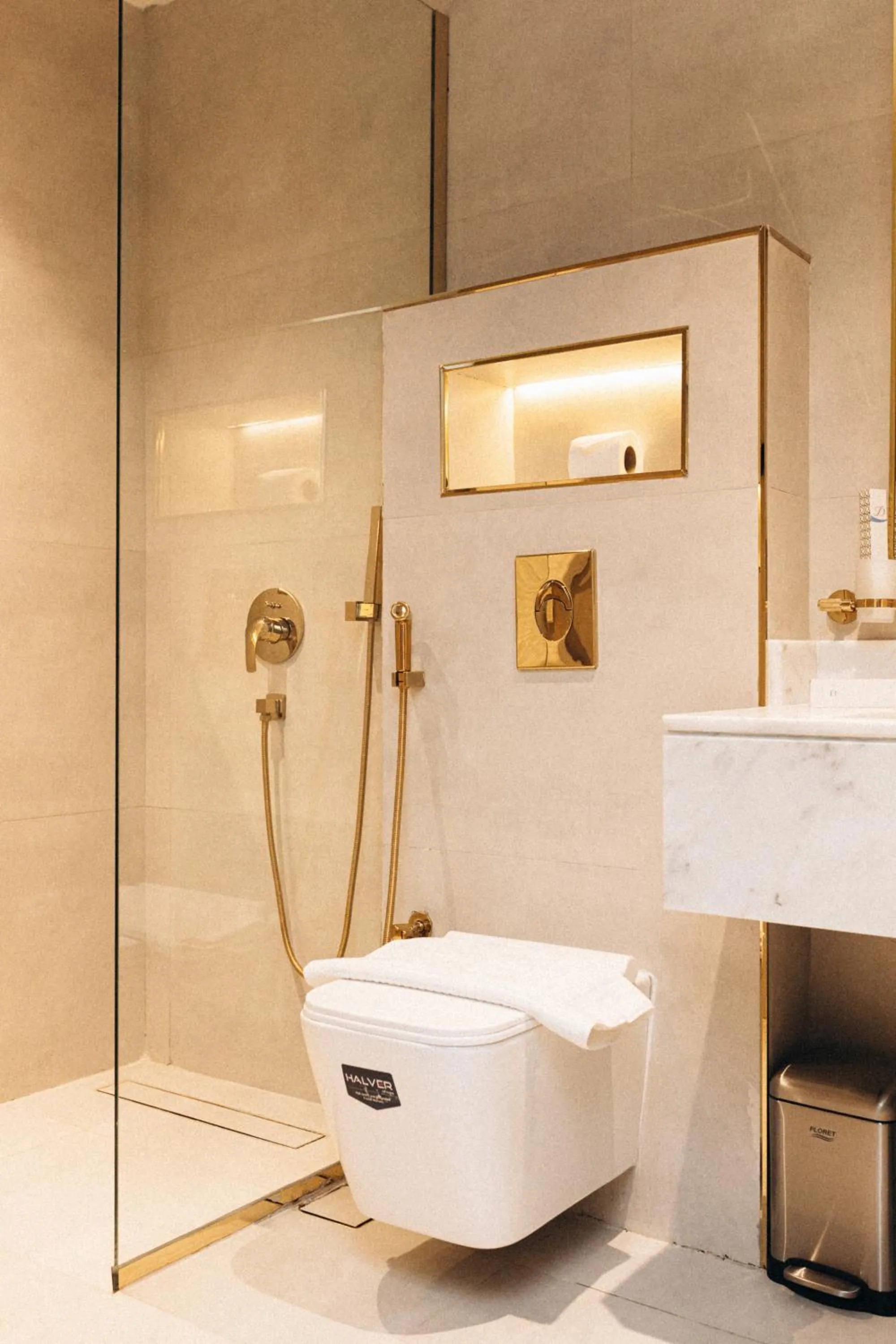 Rose Garden Hotel فندق روز جاردن