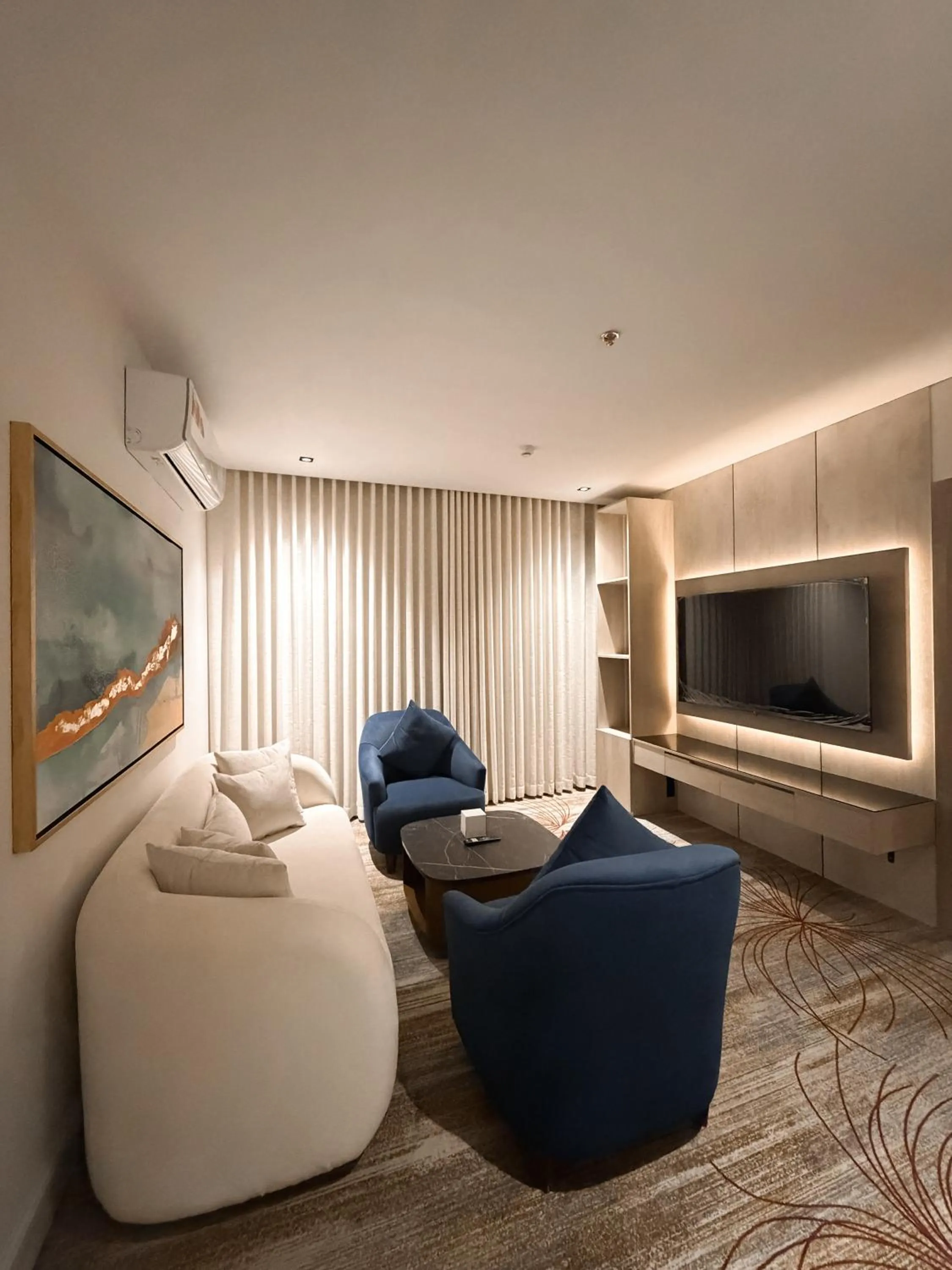 Rose Garden Hotel فندق روز جاردن