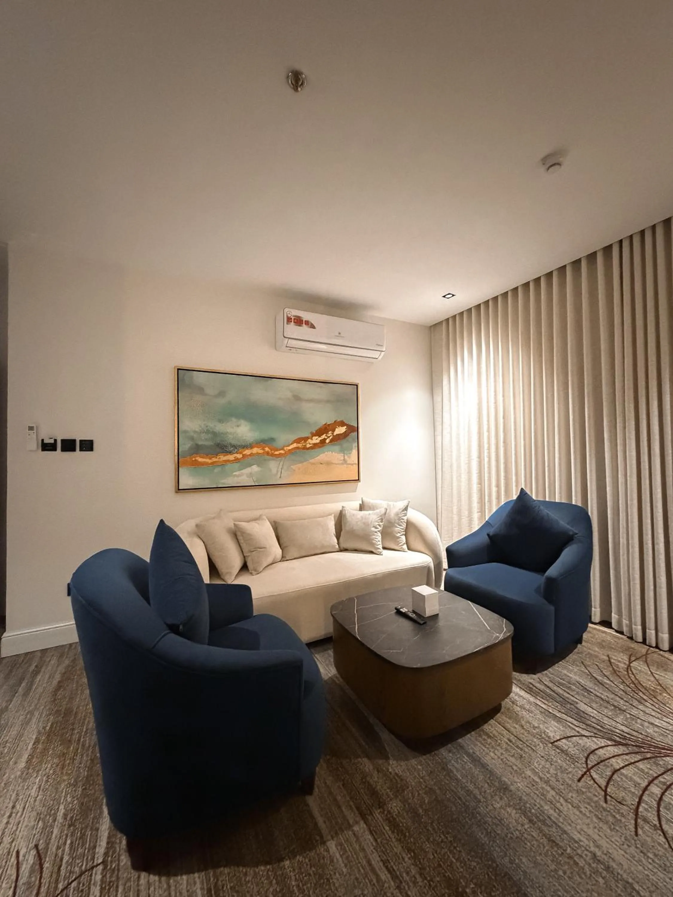 Rose Garden Hotel فندق روز جاردن