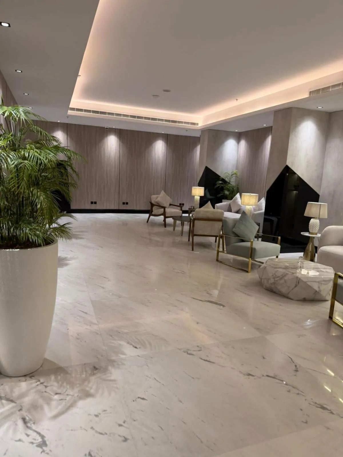 Rose Garden Hotel فندق روز جاردن