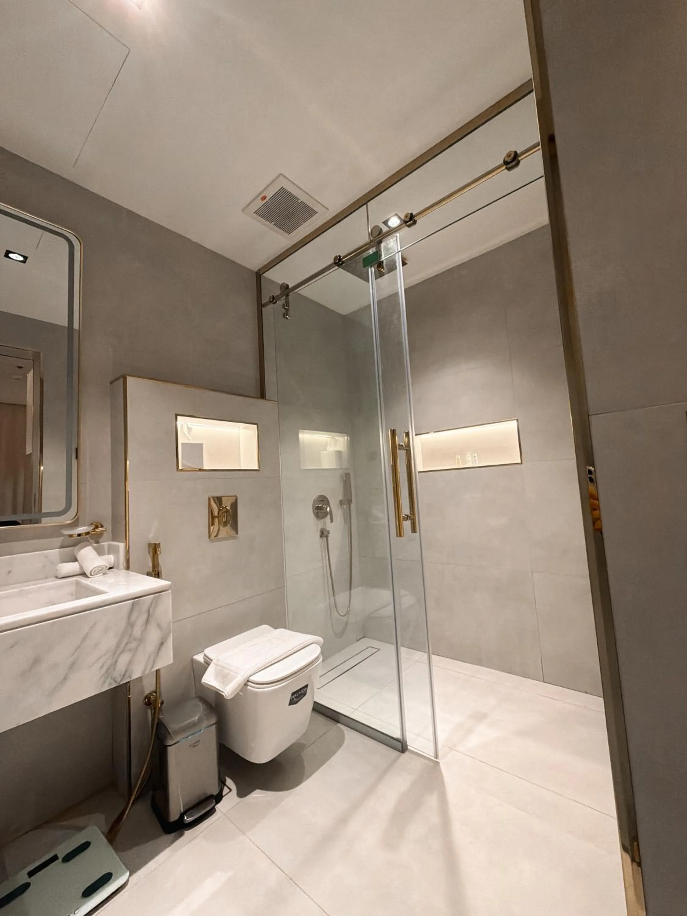 Rose Garden Hotel فندق روز جاردن