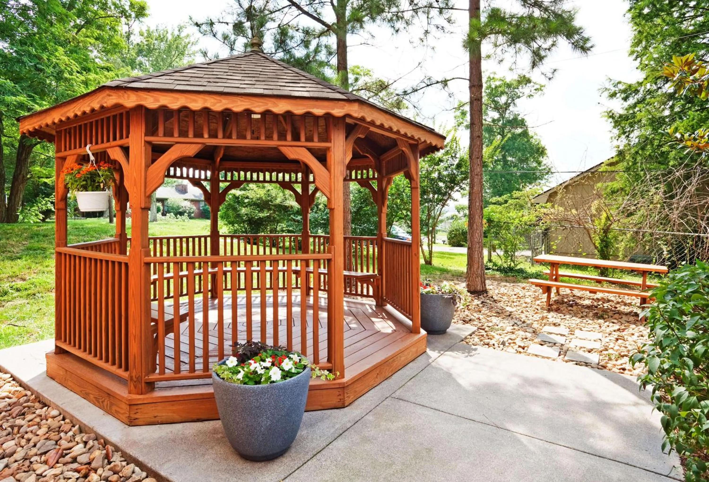 Patio in Sonesta Simply Suites Knoxville