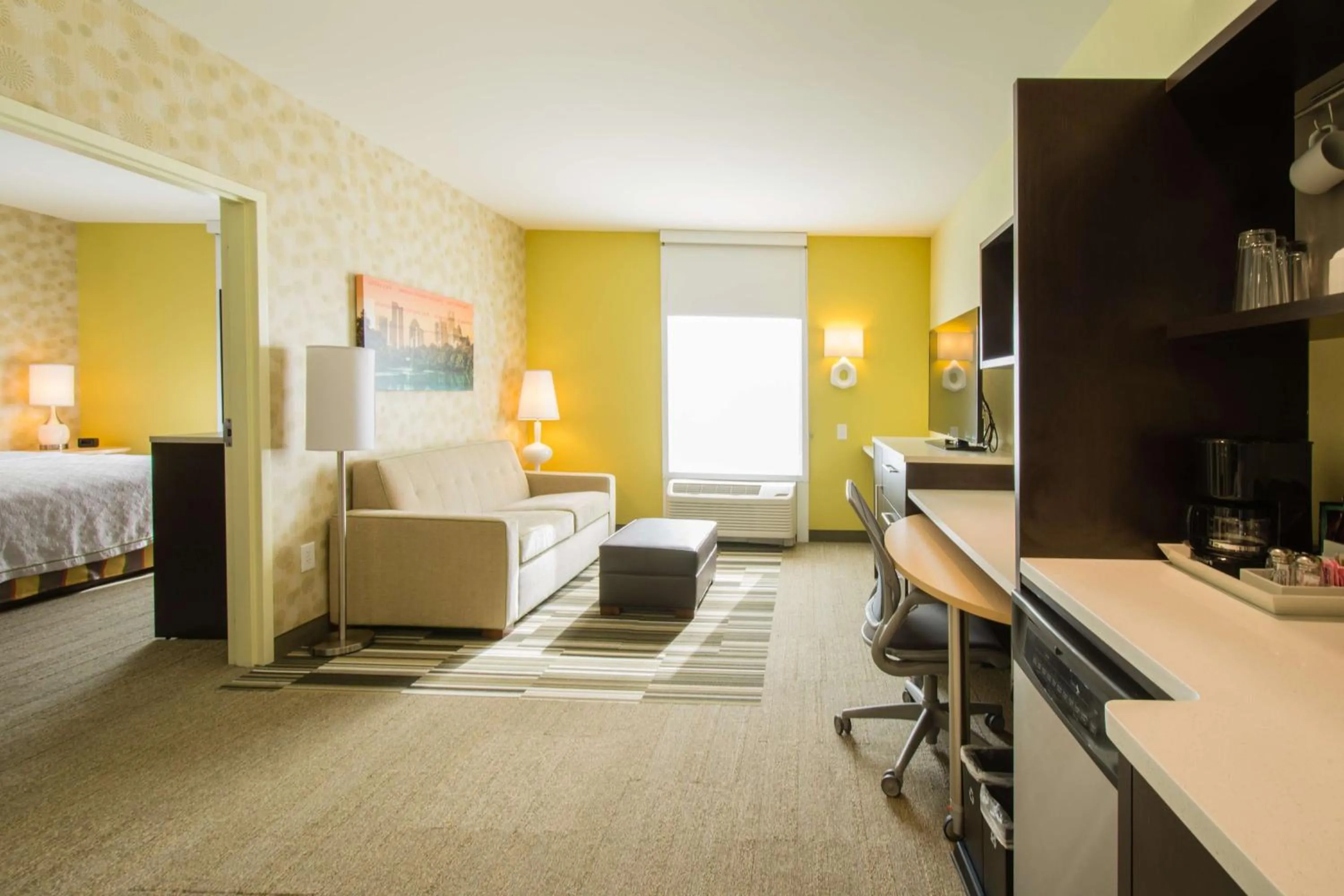 Living room, Bed in Home2 Suites by Hilton Atlanta Newnan