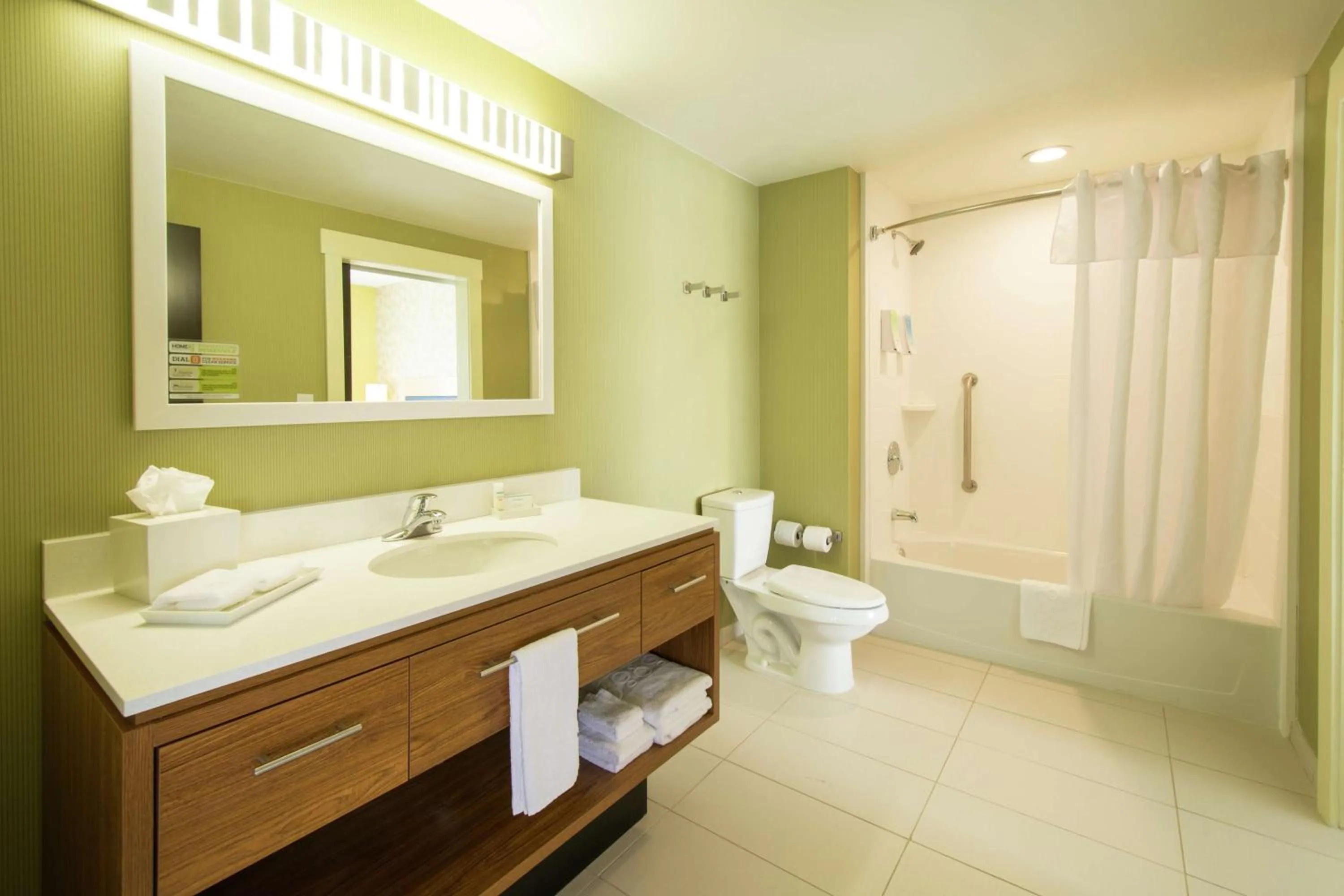 Bathroom in Home2 Suites by Hilton Atlanta Newnan