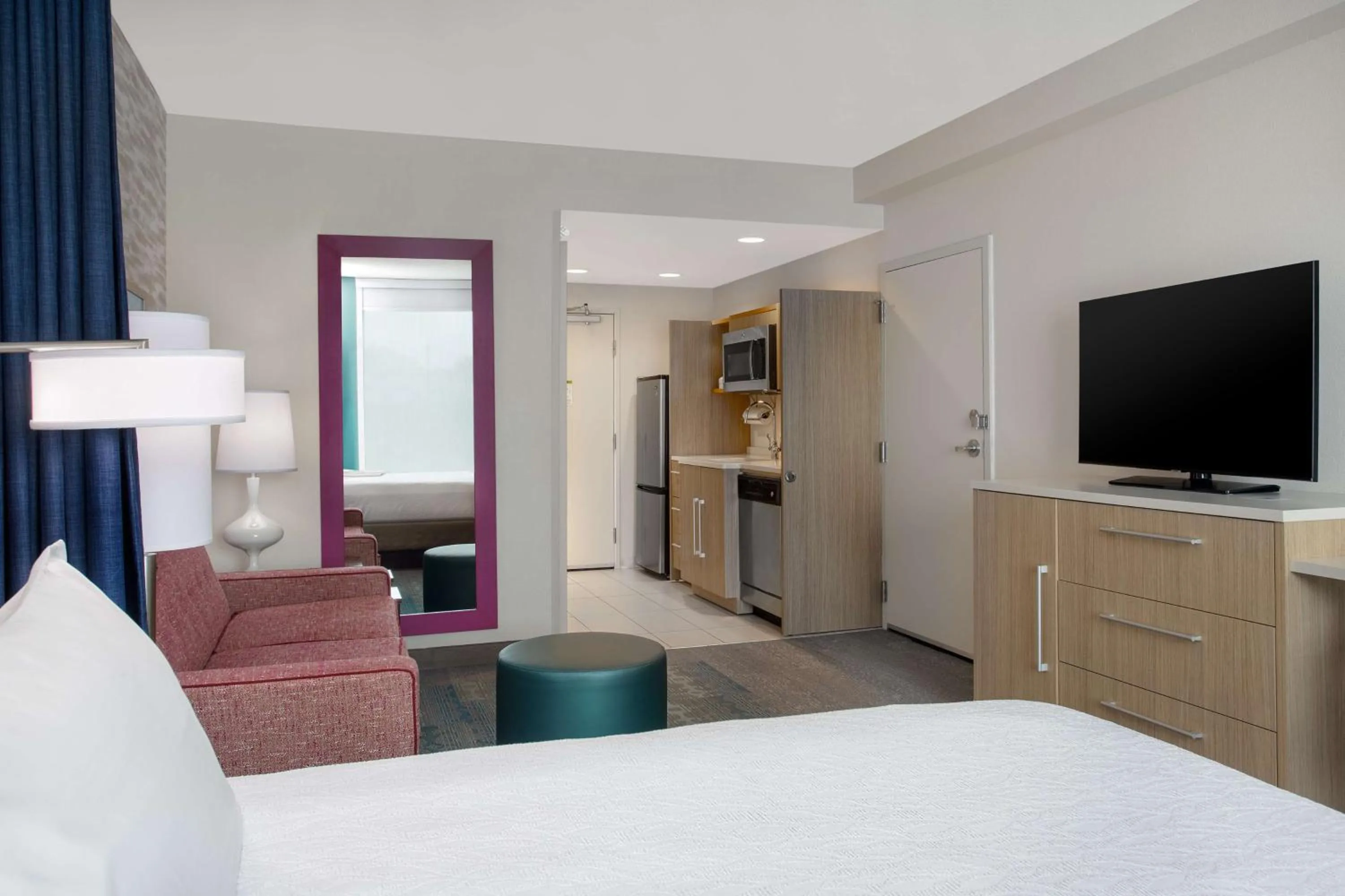 Bed in Home2 Suites by Hilton Destin