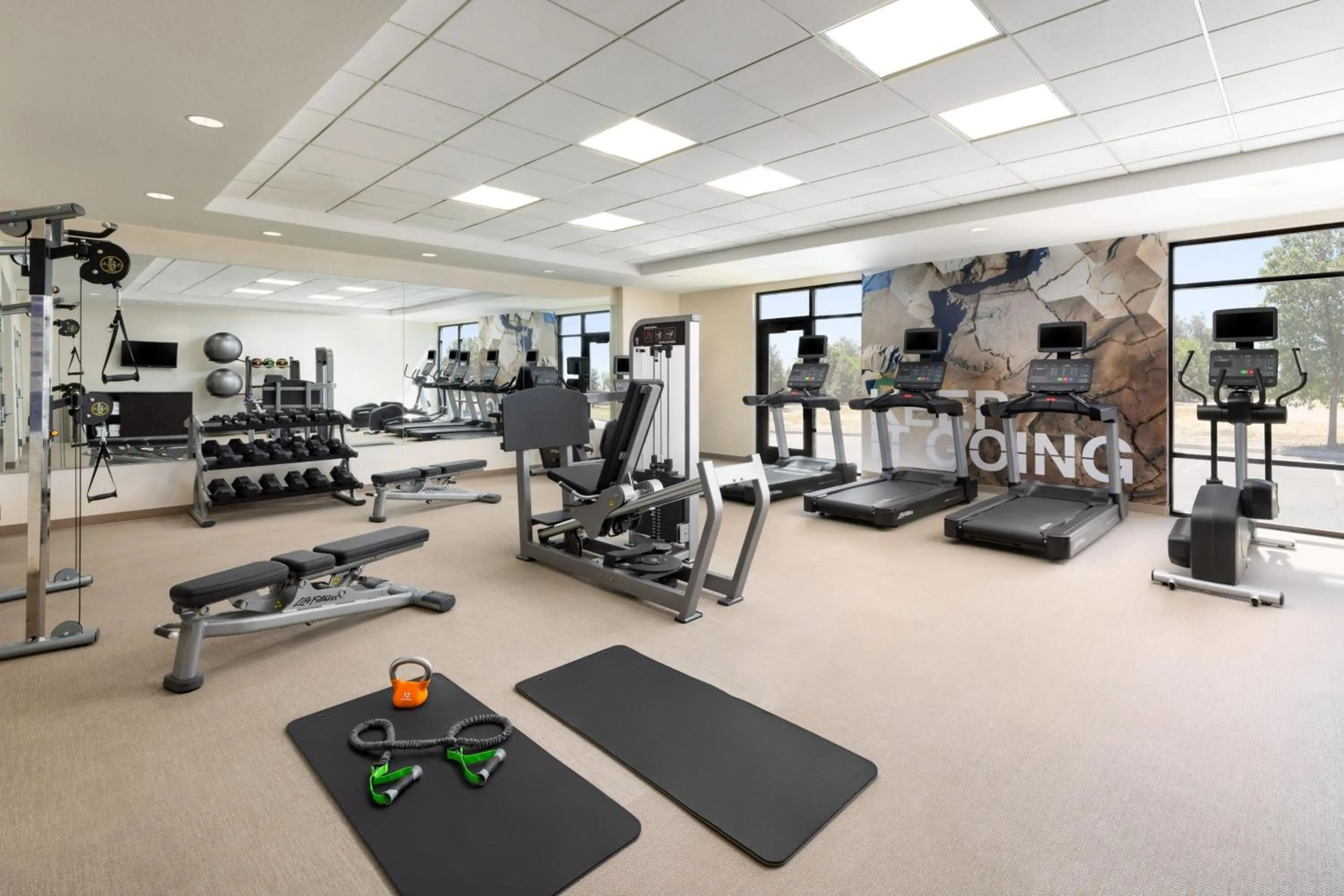Fitness centre/facilities in SpringHill Suites Fresno