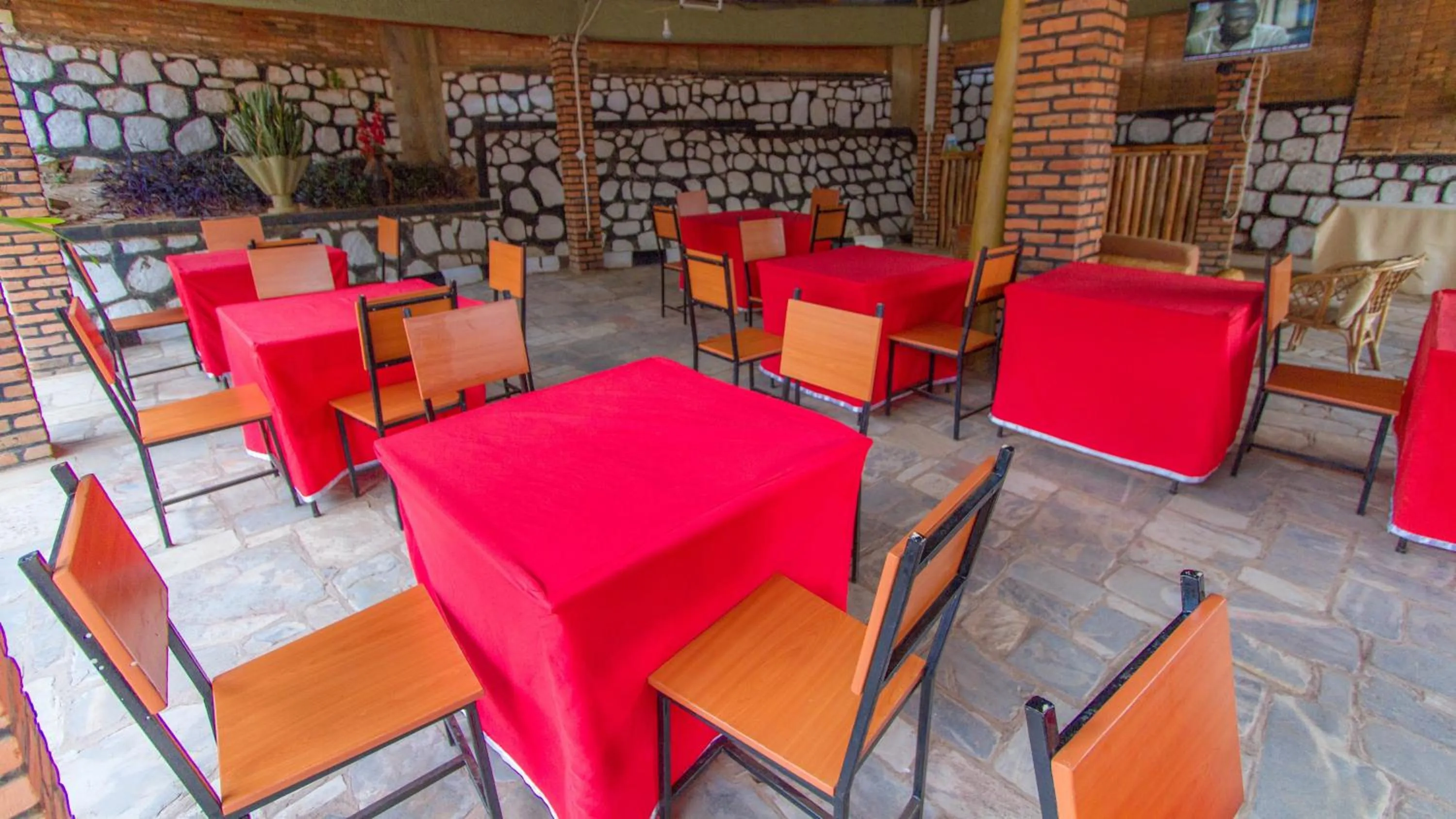 Restaurant/places to eat in Kings Hospitality Centre