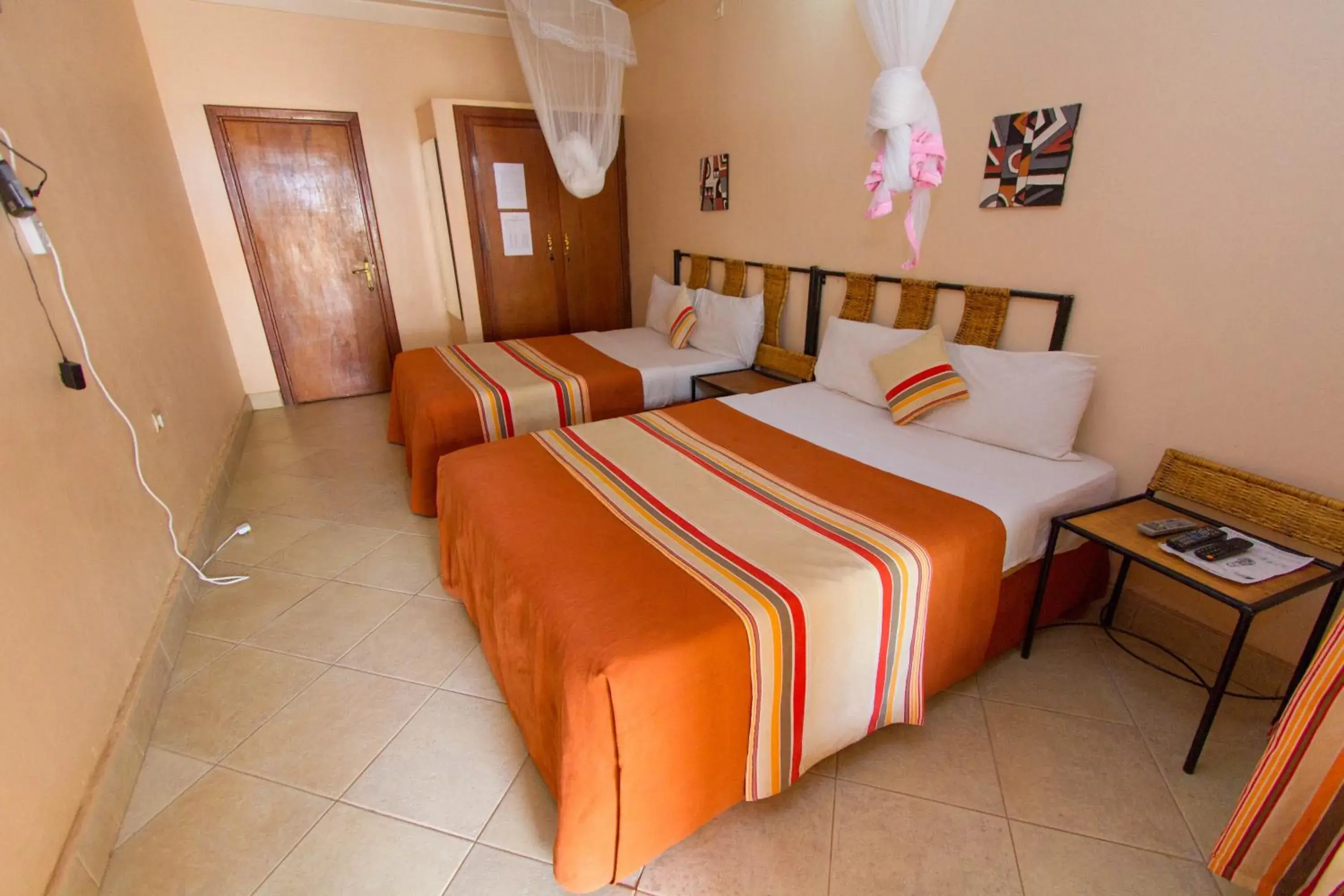 Standard Twin Room - single occupancy in Kings Hospitality Centre Standard Twin Room - single occupancy in Kings Hospitality Centre