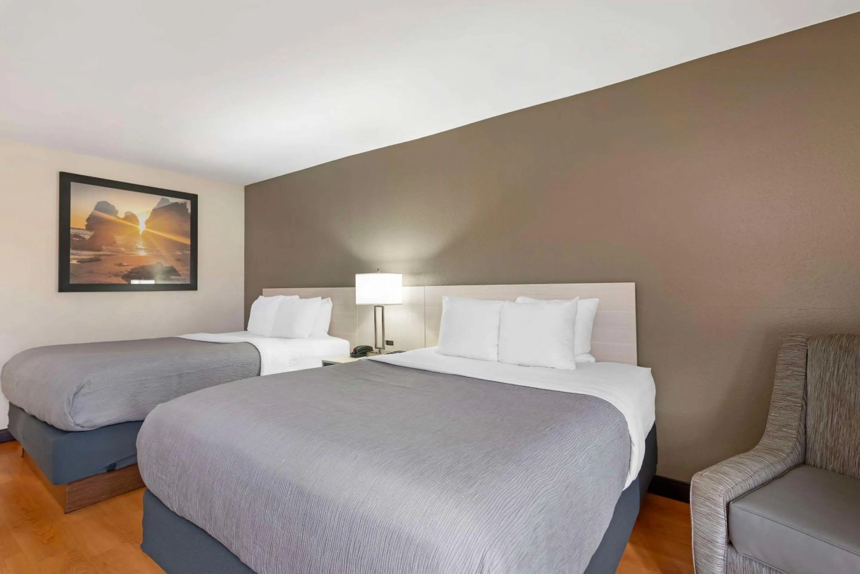 Bedroom, Bed in Quality Inn Valley - West Point