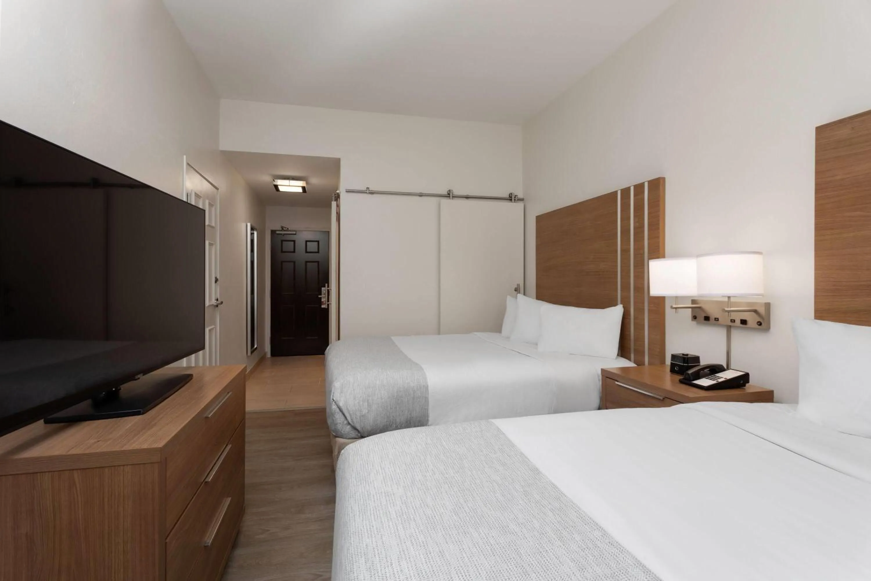 Photo of the whole room, Bed in Hawthorn Extended Stay by Wyndham Naples