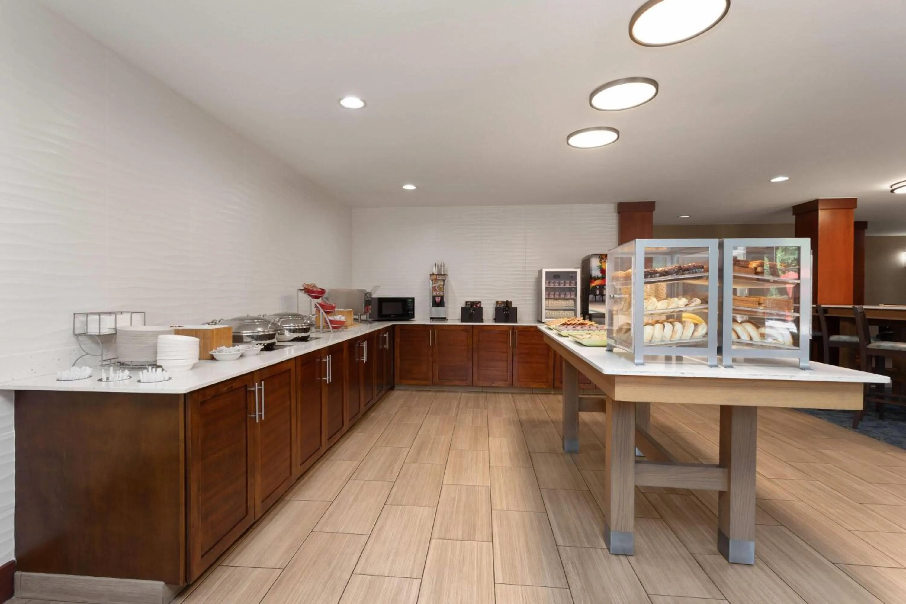 Breakfast in Hawthorn Extended Stay by Wyndham Naples