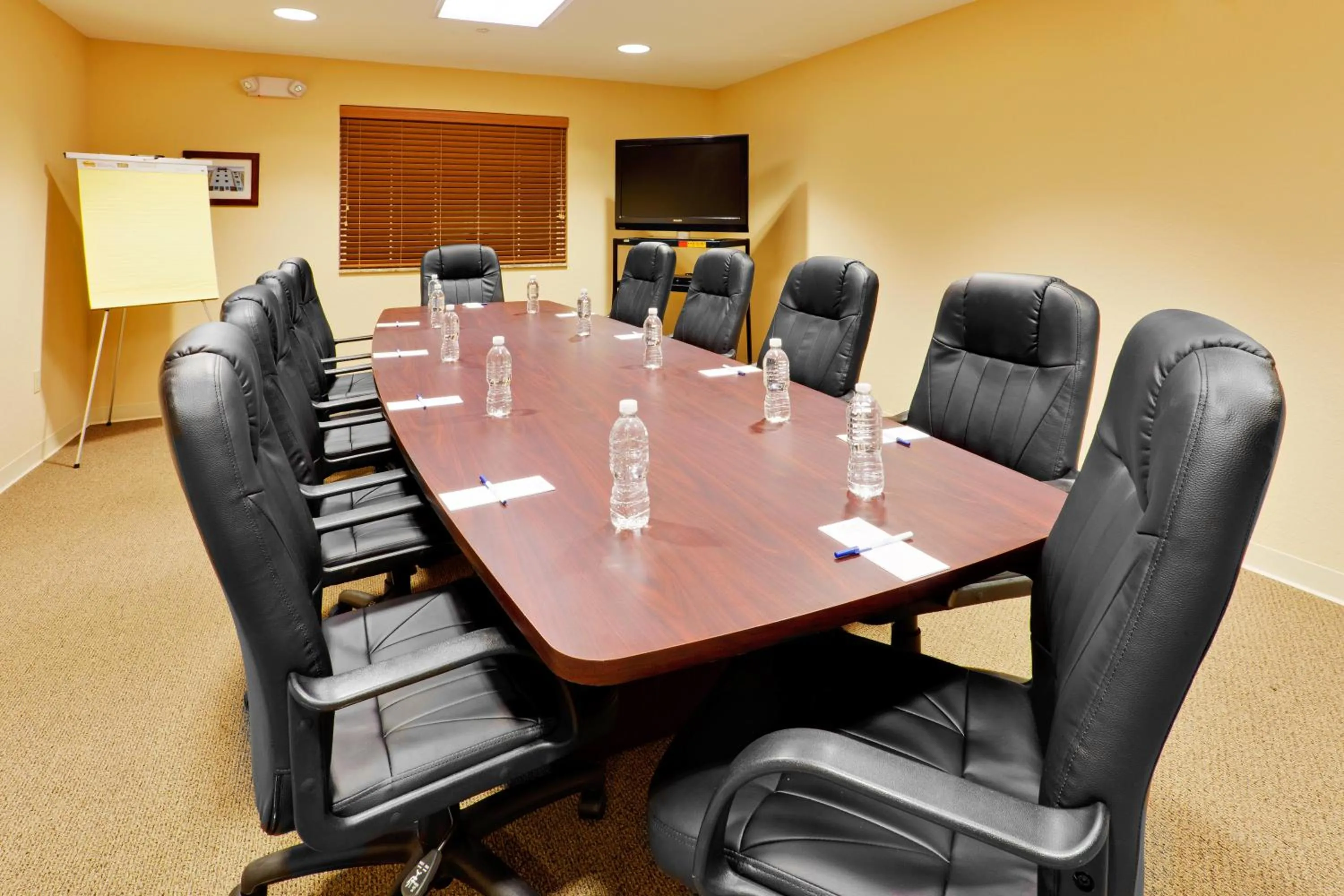 Meeting/conference room in Candlewood Suites Hazleton by IHG