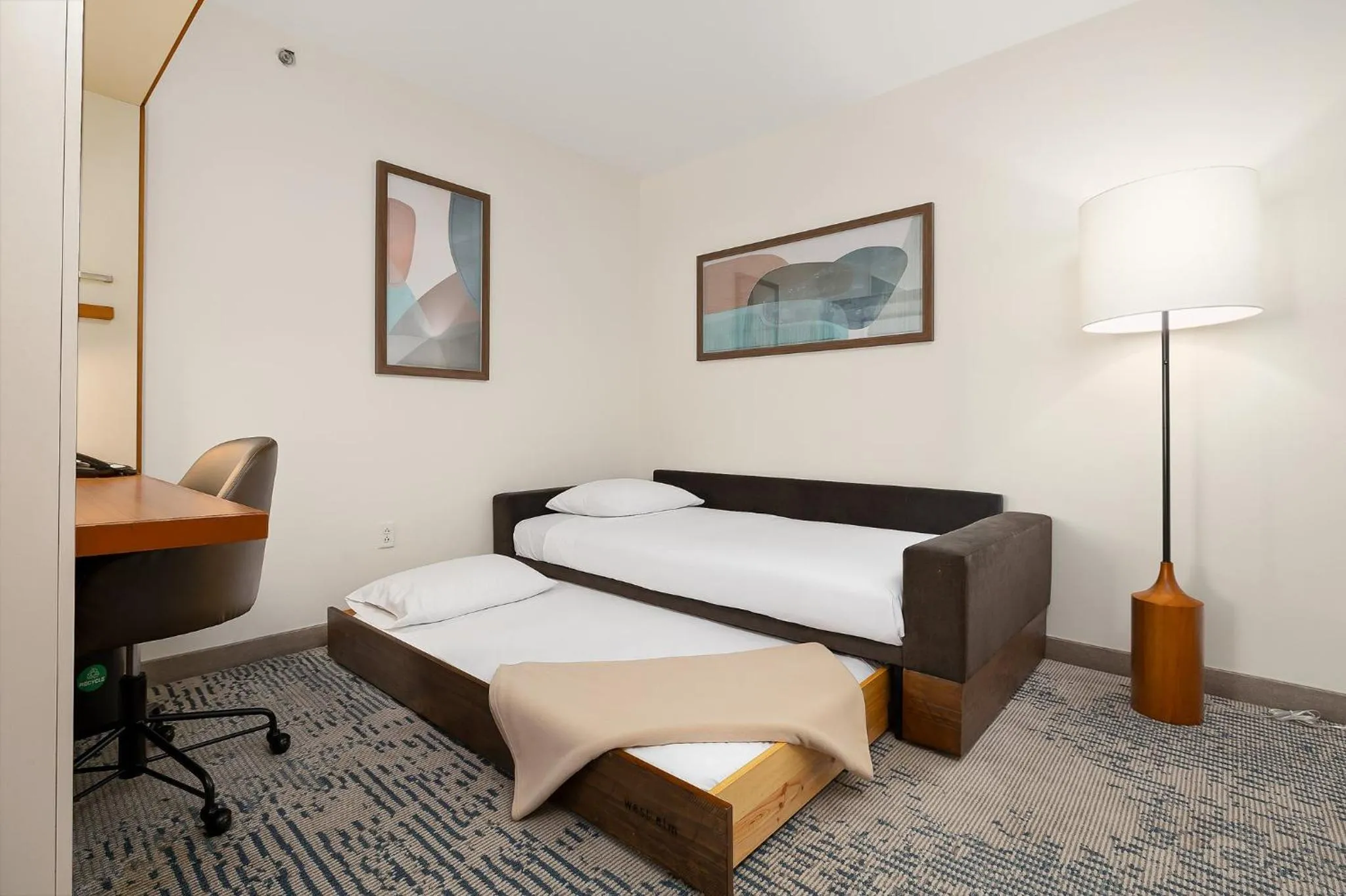 Living room, Bed in SpringHill Suites by Marriott McAllen Convention Center