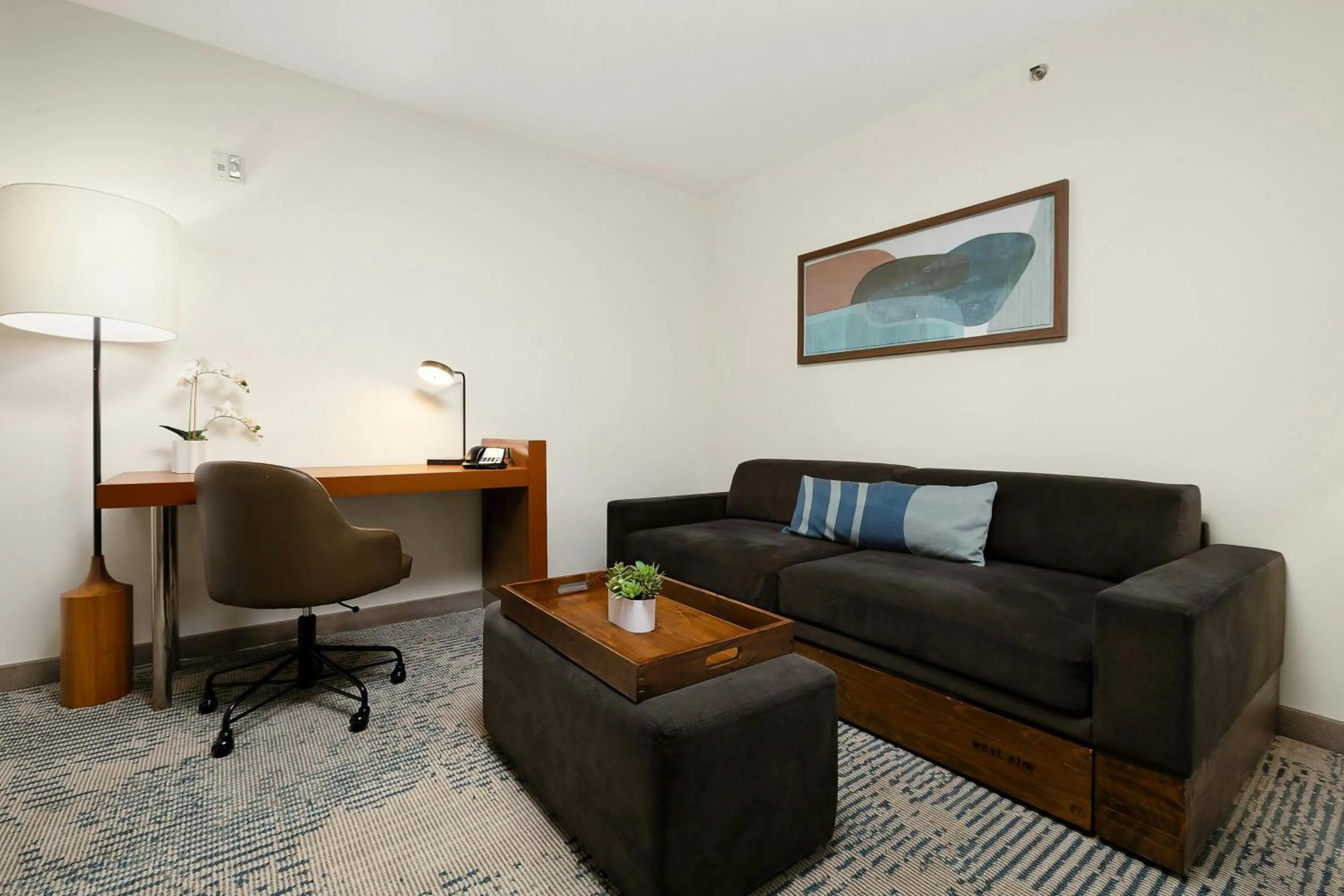 Living room in SpringHill Suites by Marriott McAllen Convention Center