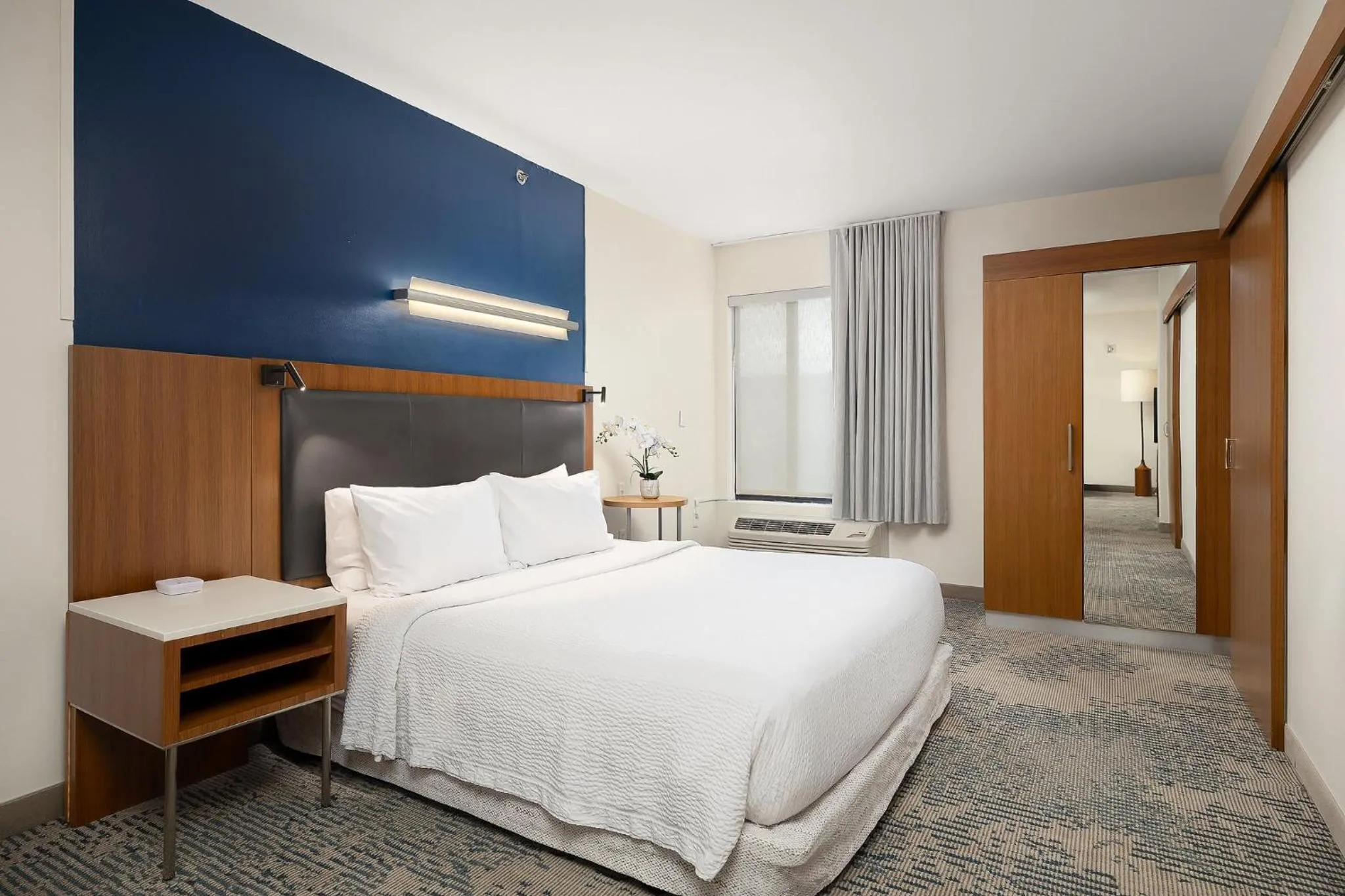 Bed in SpringHill Suites by Marriott McAllen Convention Center