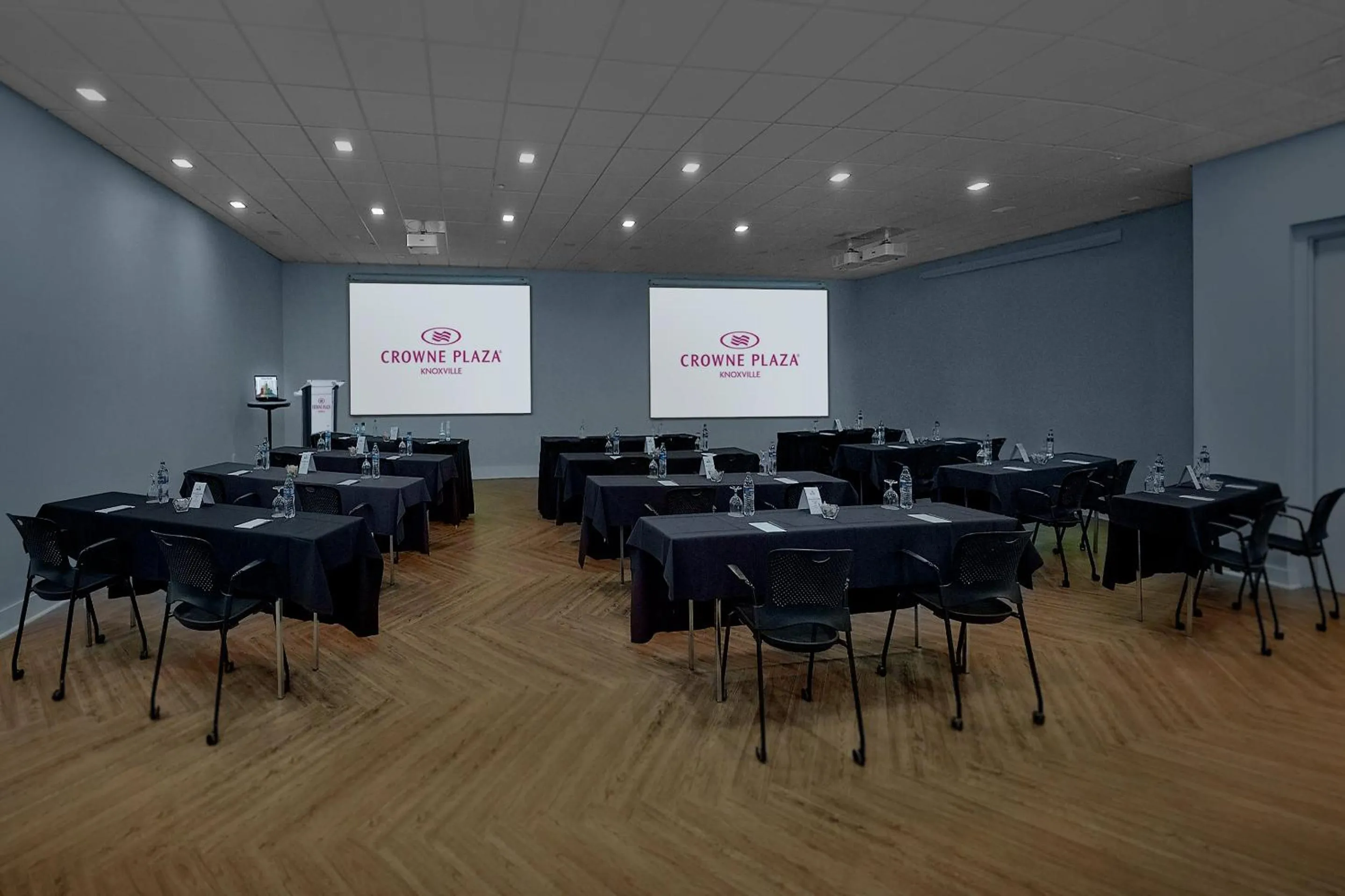 Meeting/conference room in Crowne Plaza Knoxville Downtown University by IHG