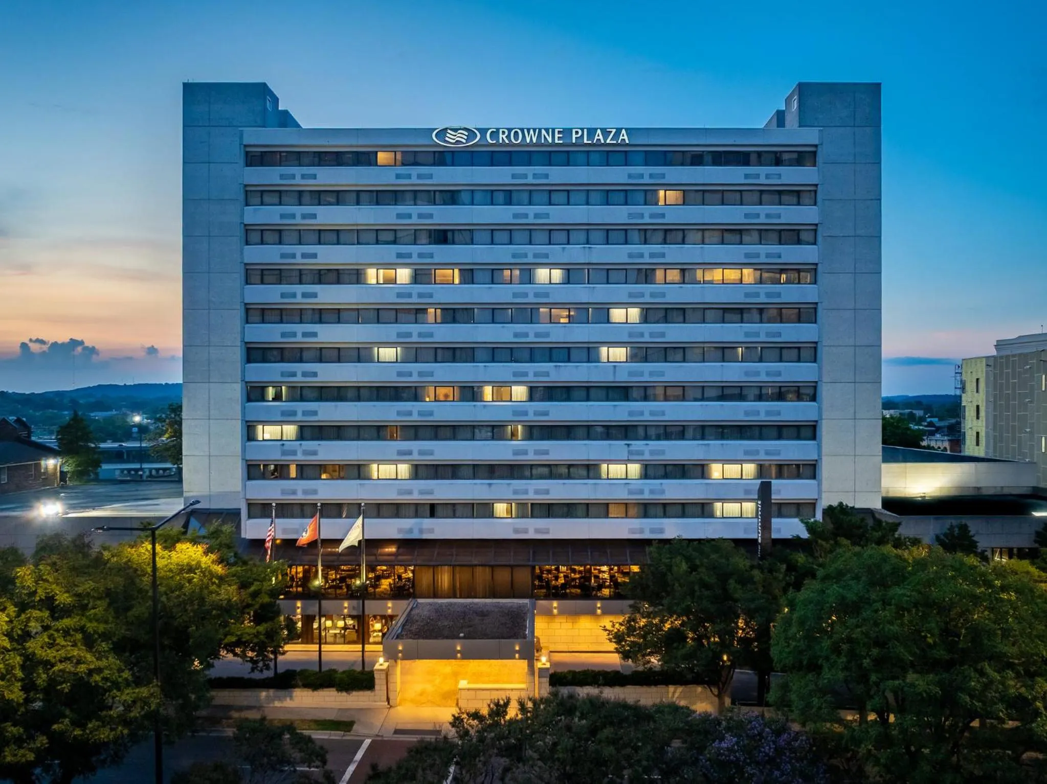 Property building in Crowne Plaza Knoxville Downtown University by IHG