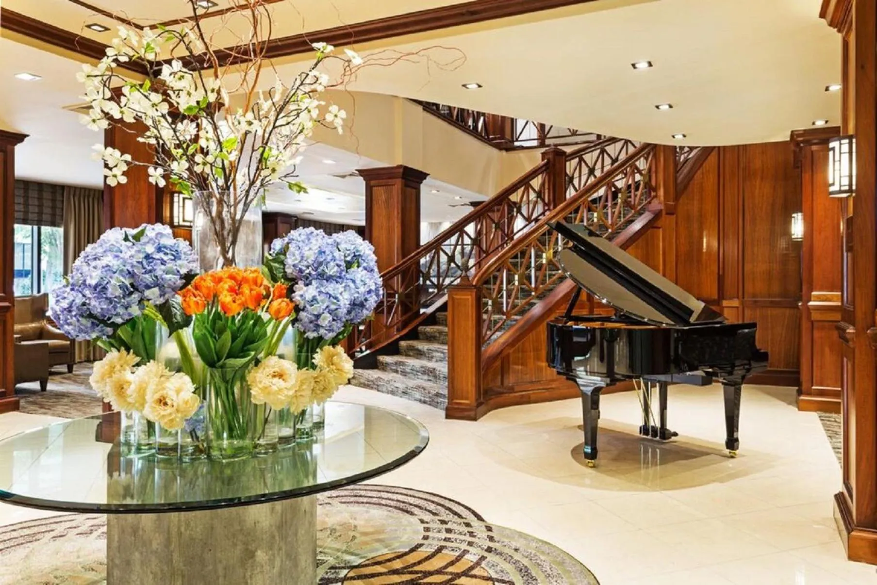 Property building in Crowne Plaza Knoxville Downtown University by IHG