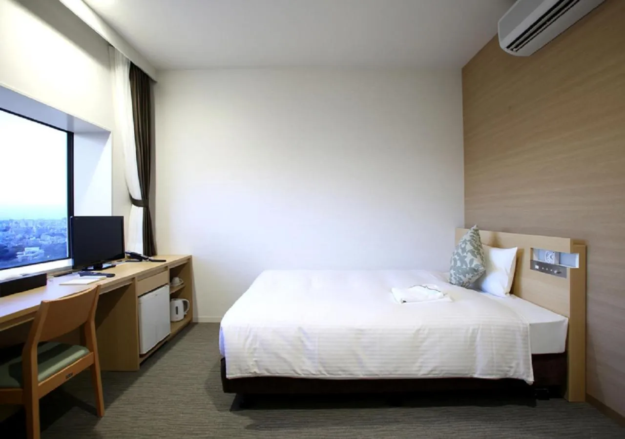 Photo of the whole room, Bed in Hotel Crown Hills Ueno Premier