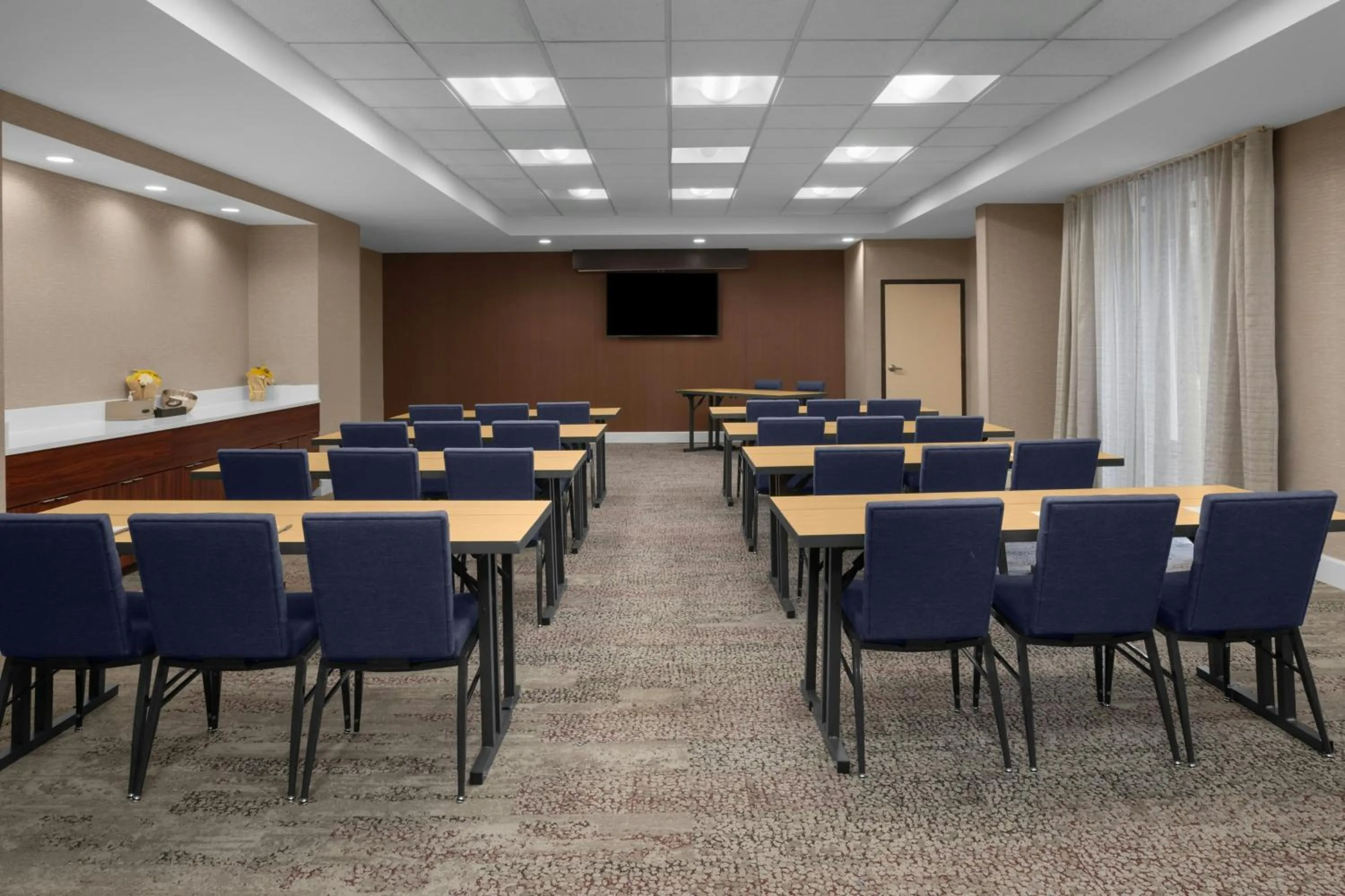 Meeting/conference room in Courtyard Charlotte Airport North