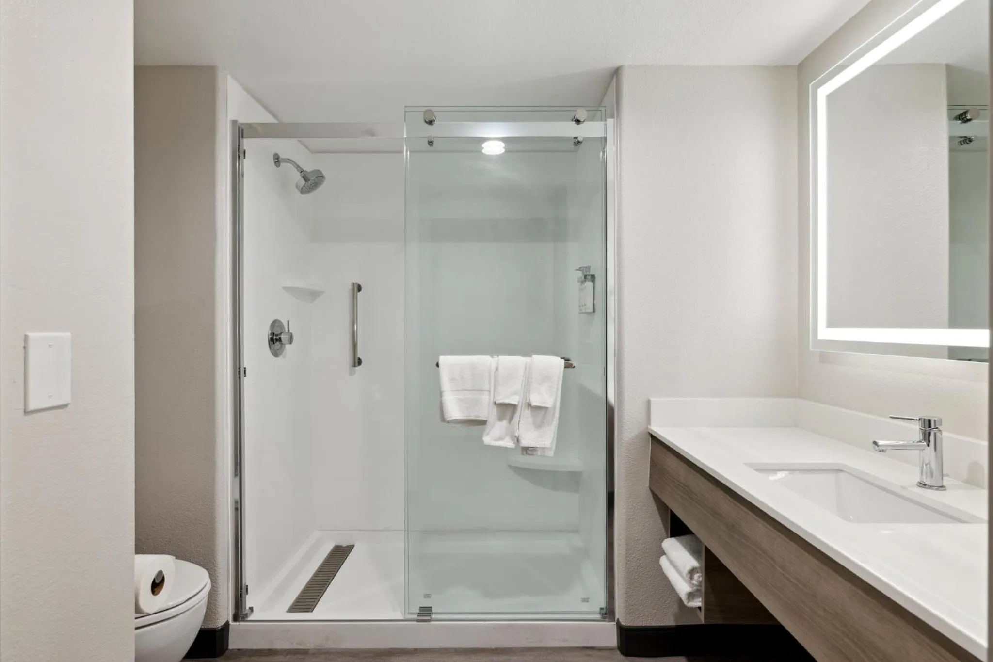 Bathroom in Holiday Inn Express Hotel & Suites Vacaville by IHG