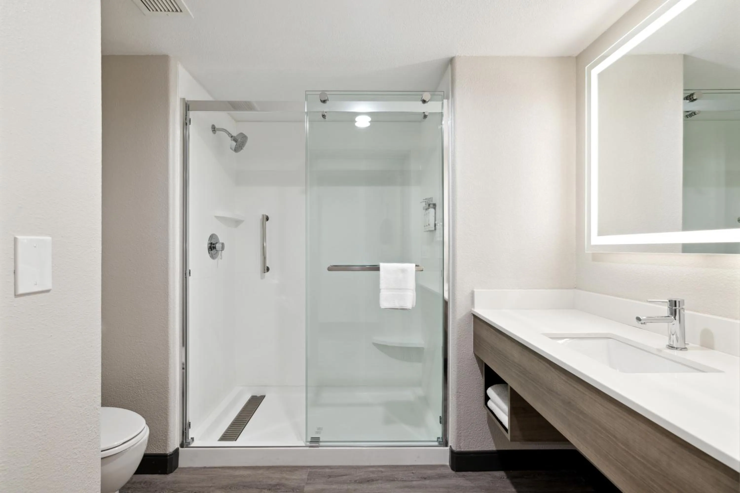 Holiday Inn Express Hotel & Suites Vacaville by IHG