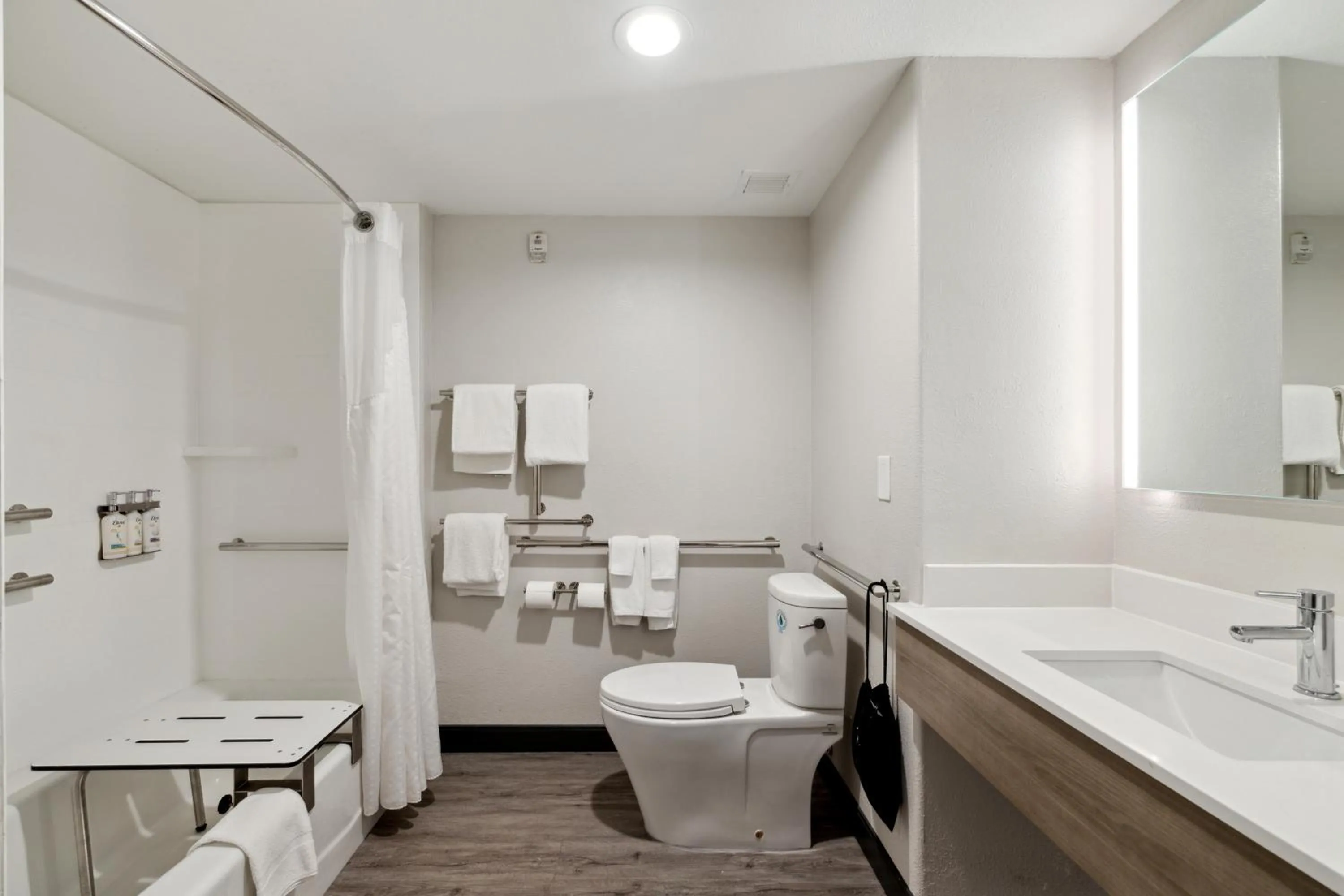 Holiday Inn Express Hotel & Suites Vacaville by IHG